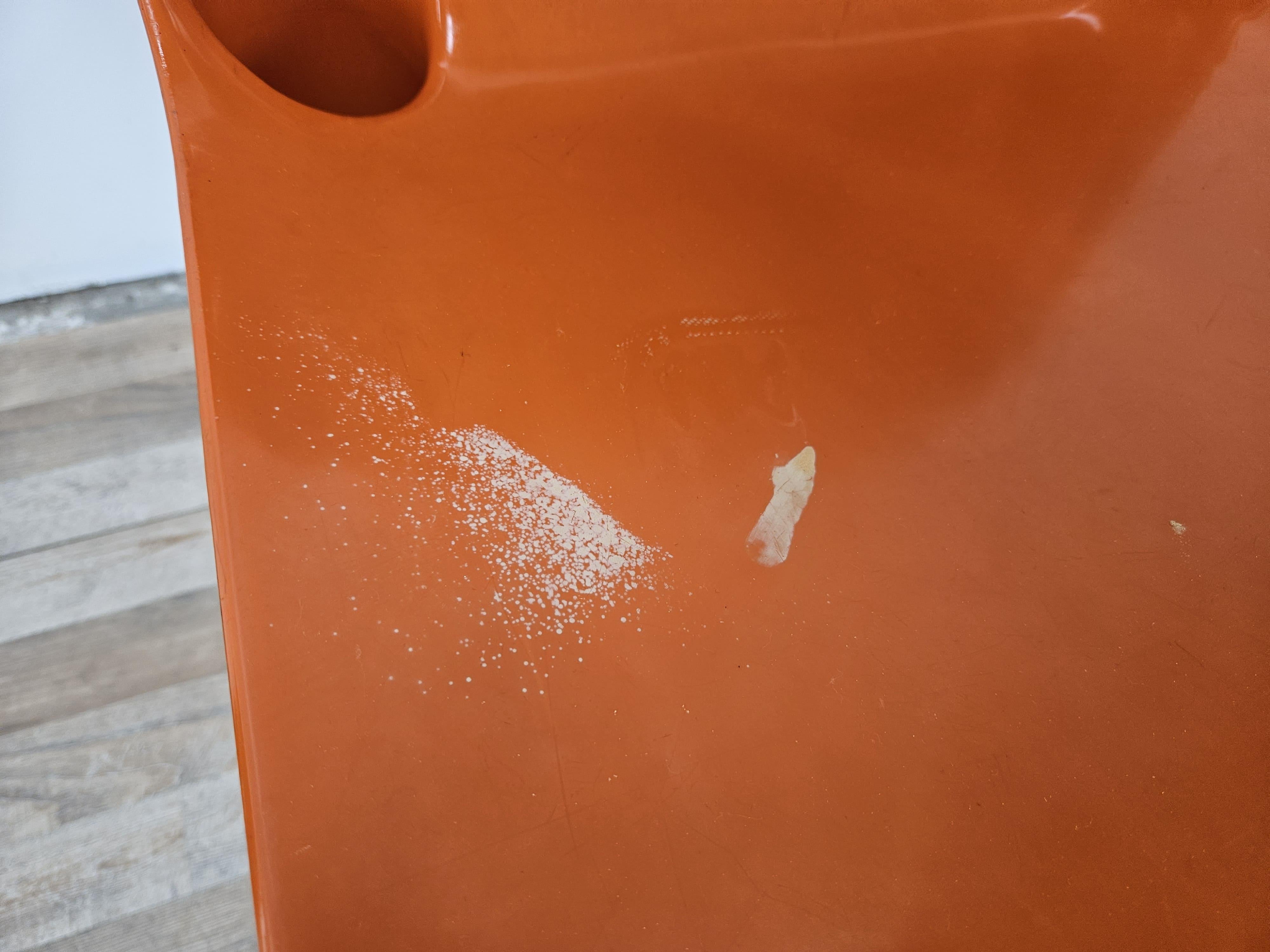 Orangefarbene Kunststoffstühle aus der Casa'70-Kollektion von Albaplast für Dal Vera im Angebot 8