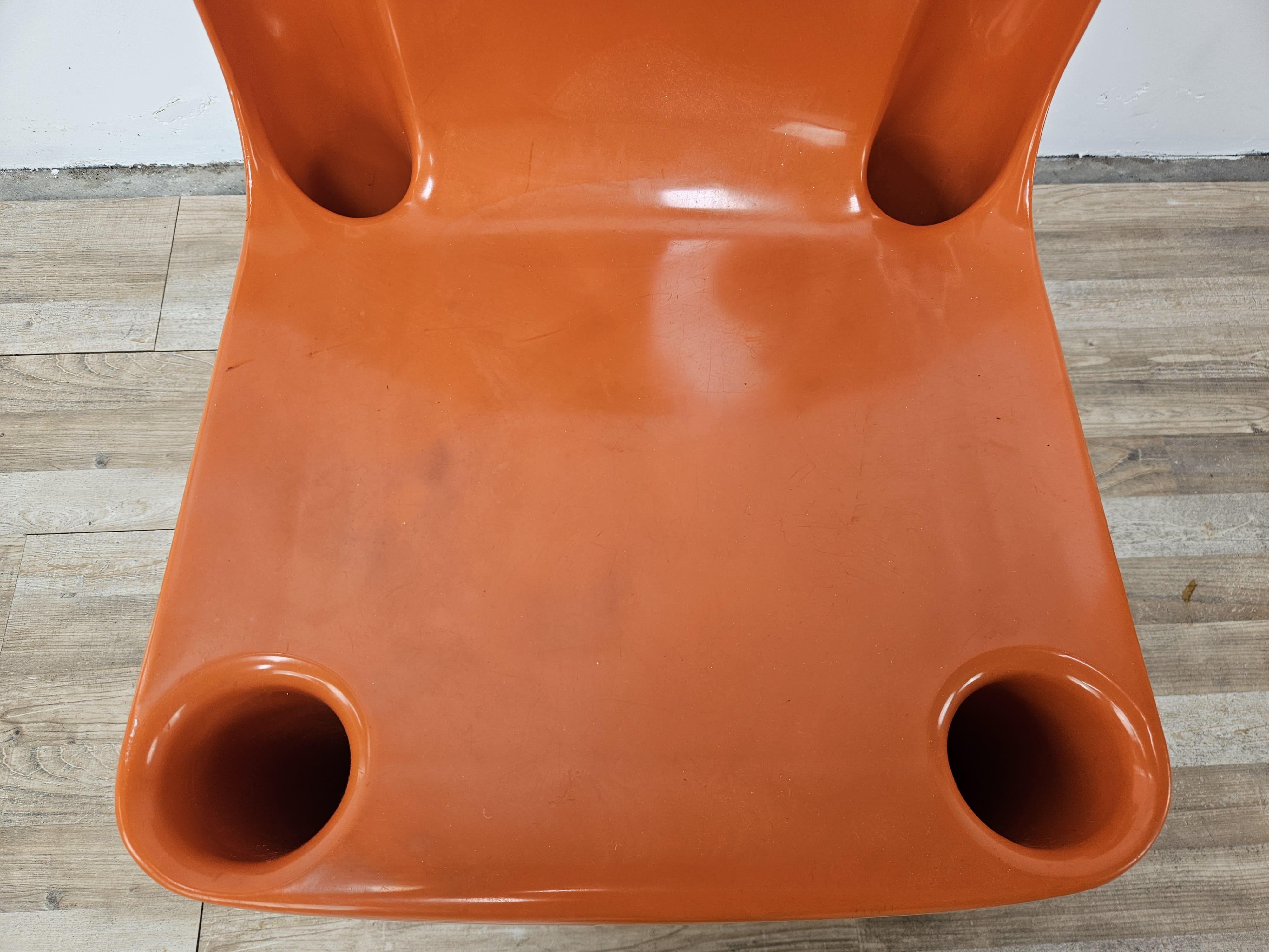 Orangefarbene Kunststoffstühle aus der Casa'70-Kollektion von Albaplast für Dal Vera im Zustand „Gut“ im Angebot in Premariacco, IT