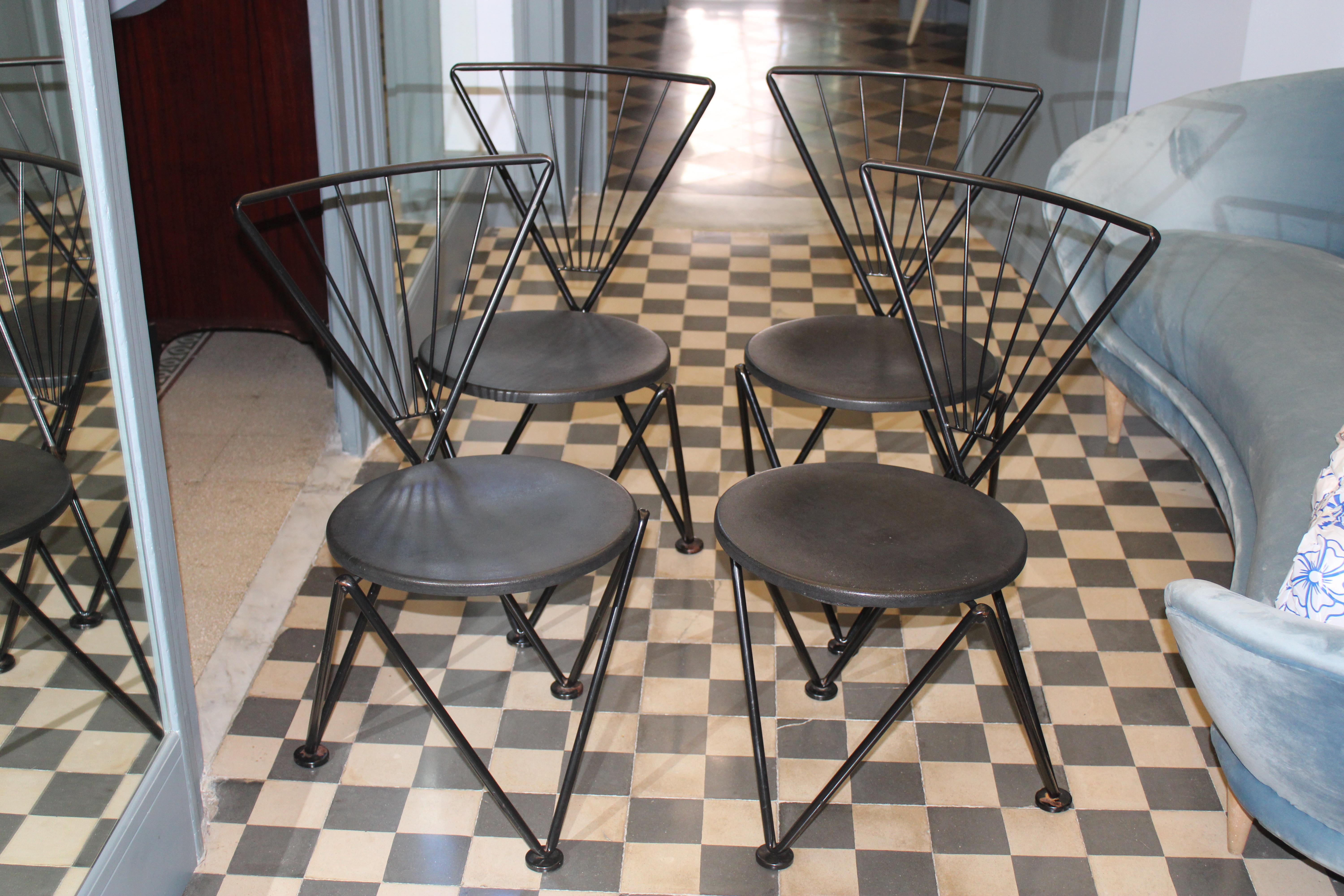 Chaises en métal ner 1980 J. Hoffmann