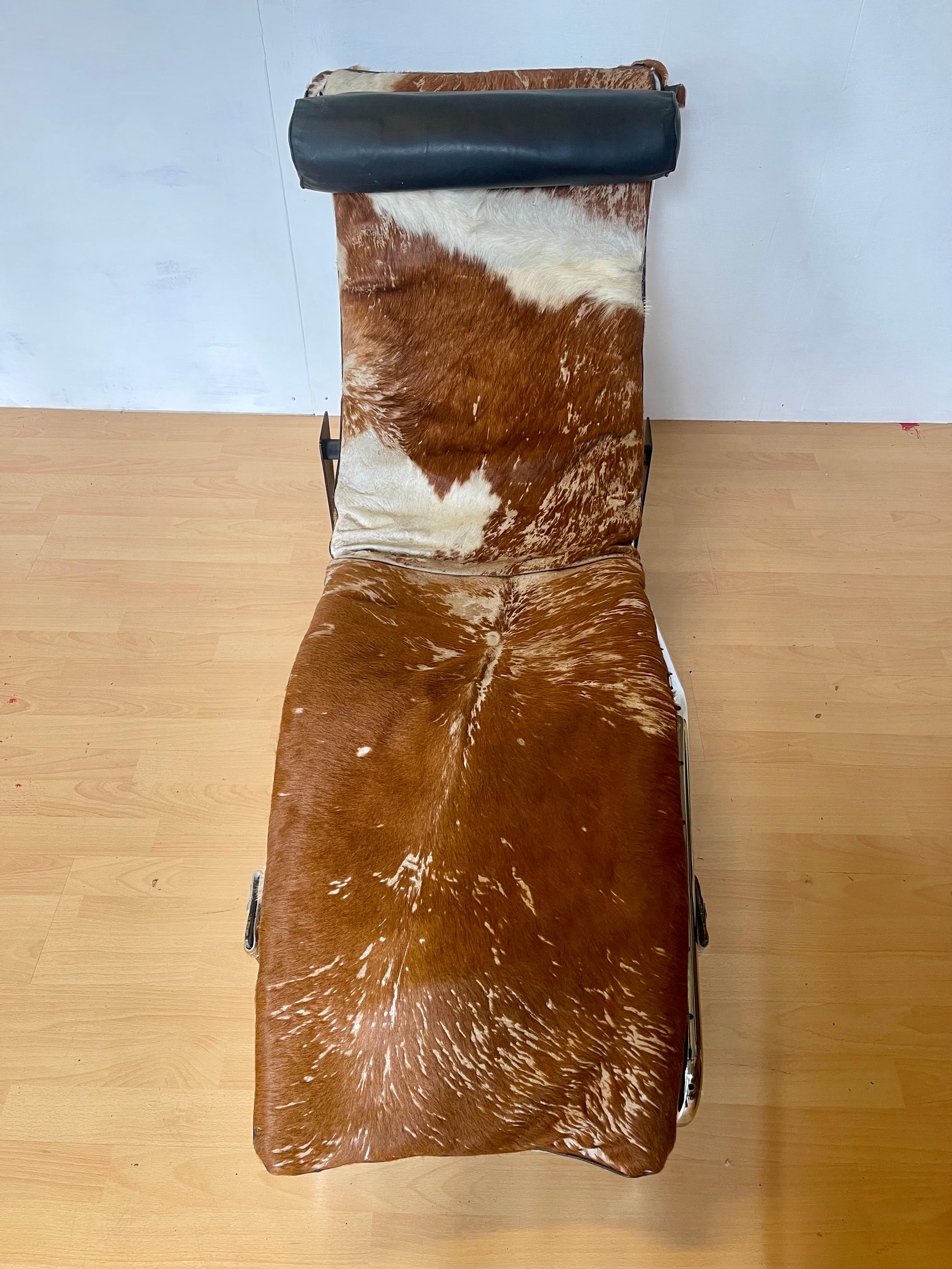 Sedie LC4 longue in pelle di muca stile cassina, italia anni 70 For Sale 3