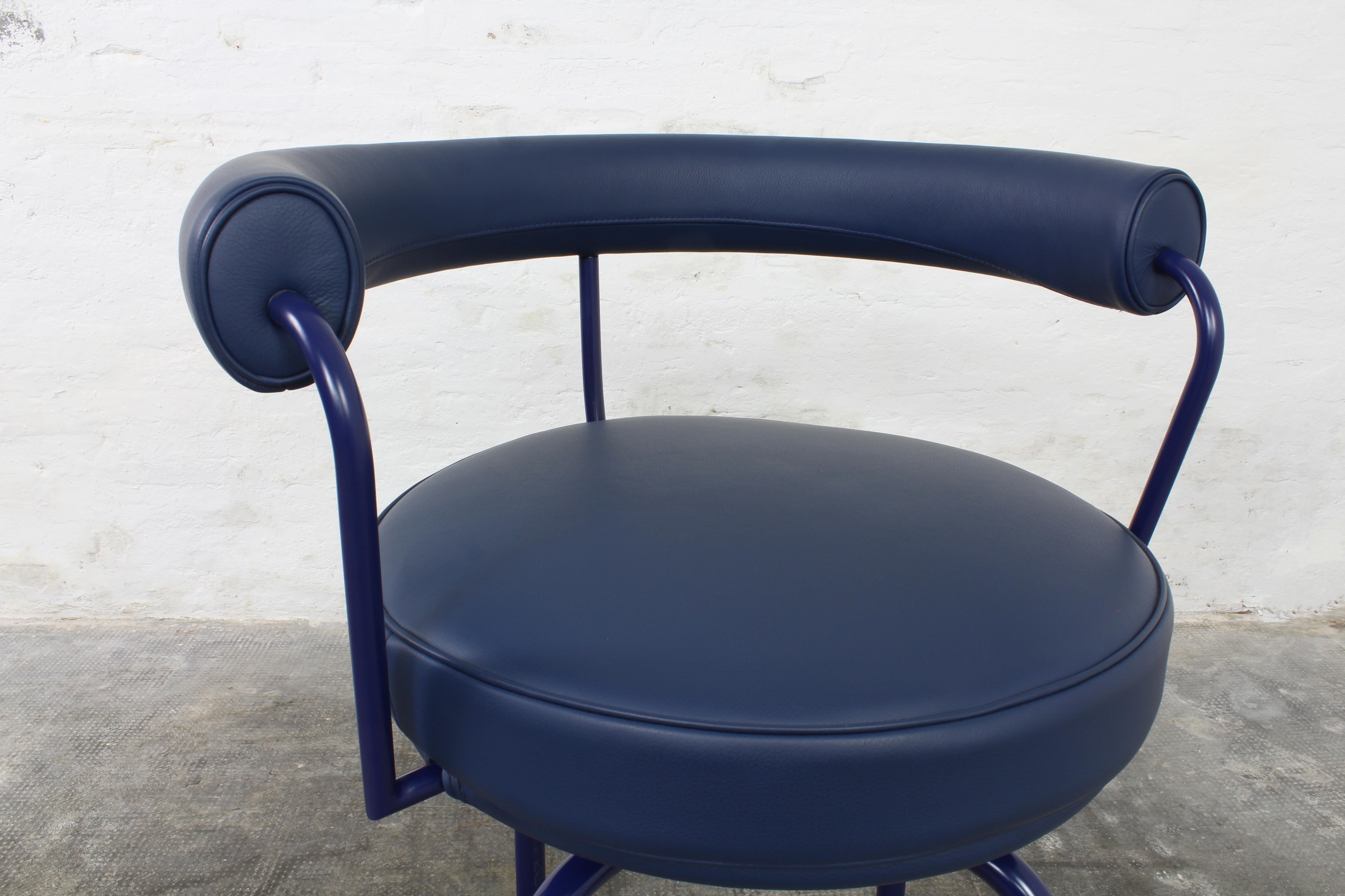 Leather Sedie Lc7 Le Corbusier Cassina Charlotte Perriand For Sale