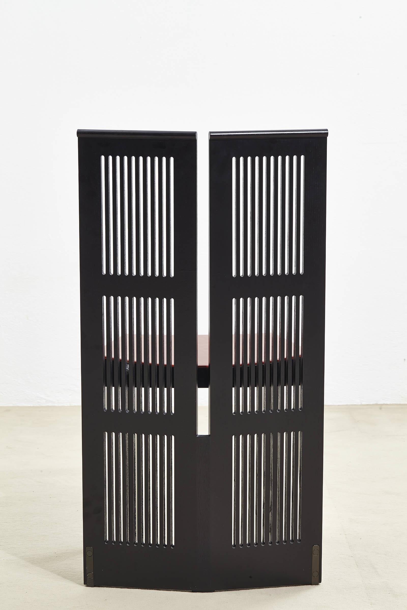 Lubekka chairs by Andrea Branzi for Cassina In Excellent Condition For Sale In Ravenna, IT