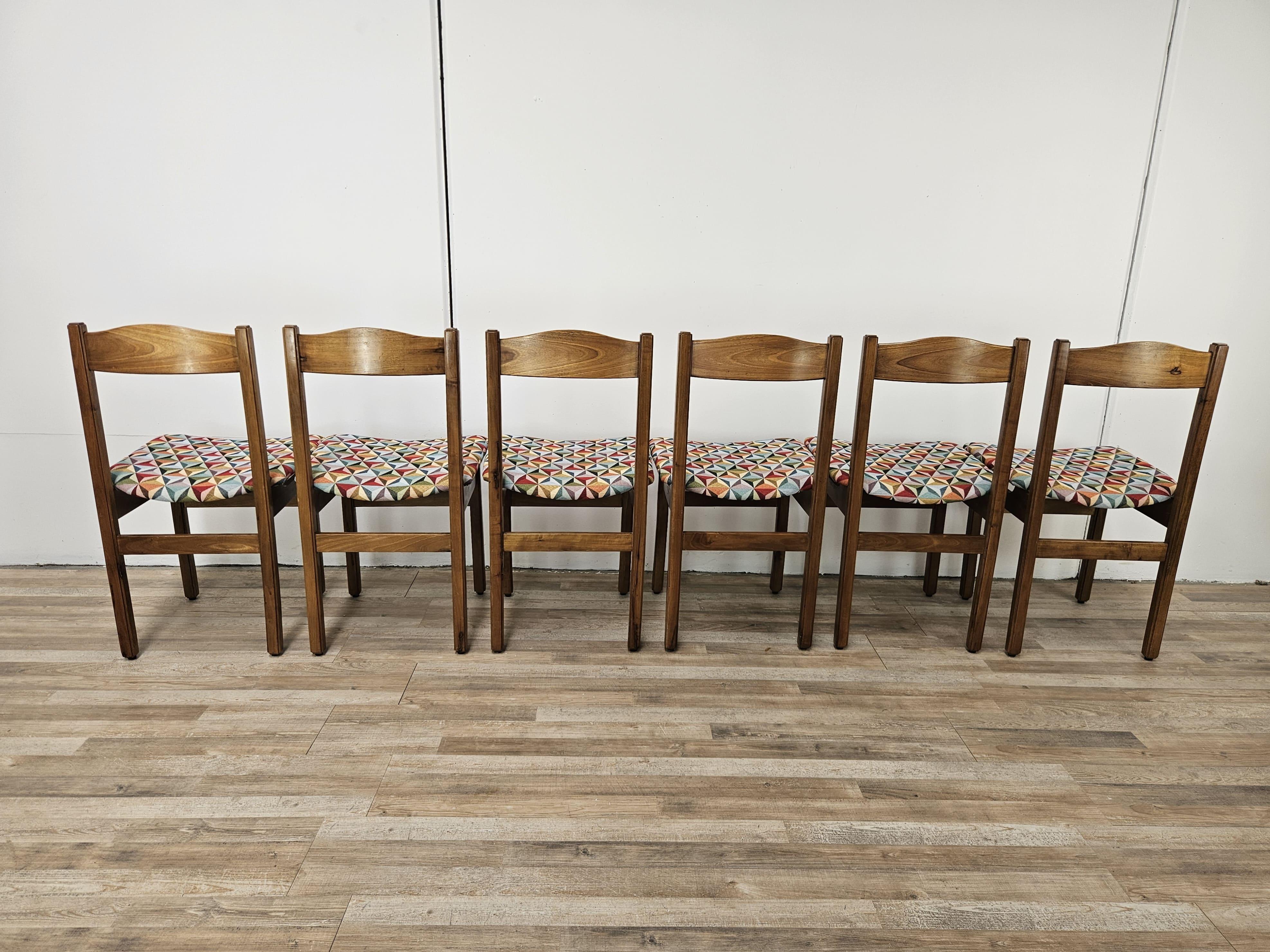 Sillas de comedor de los años 50 en haya con asientos geométricos en Bueno estado para la venta en Premariacco, IT