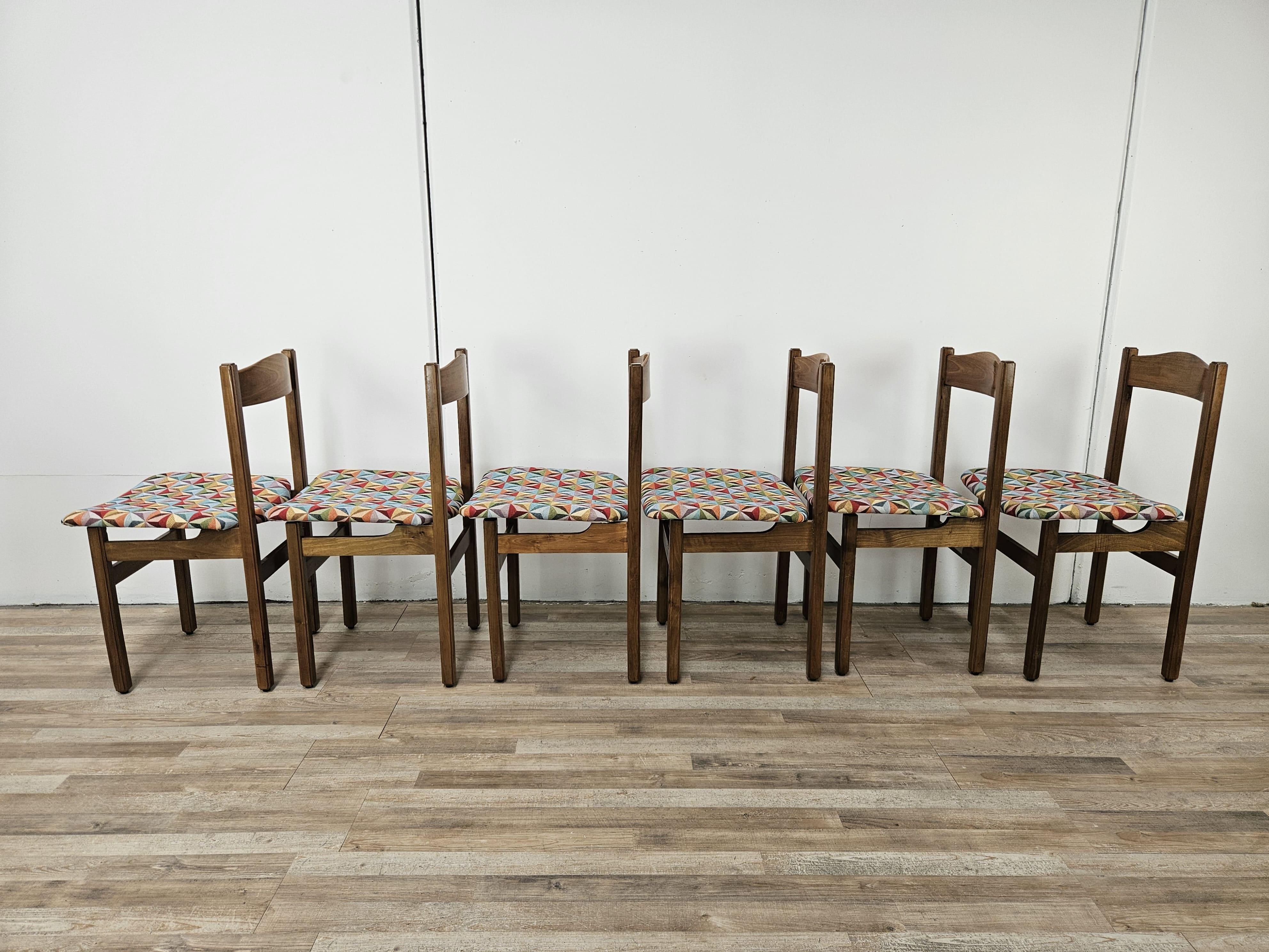 Sillas de comedor de los años 50 en haya con asientos geométricos Mid-20th Century en venta