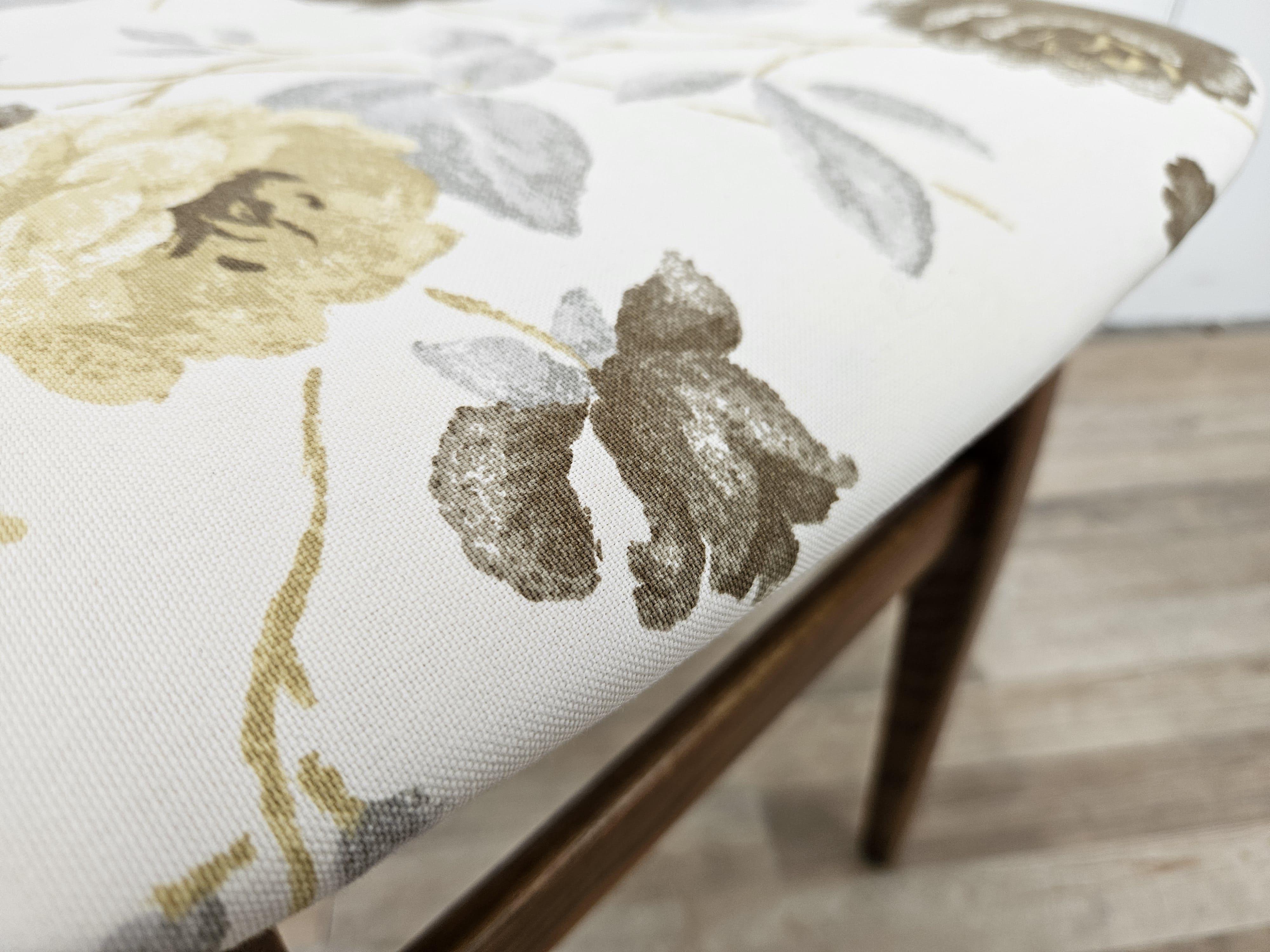 Esszimmerstühle aus Teakholz der siebziger Jahre im skandinavischen Design im Angebot 6