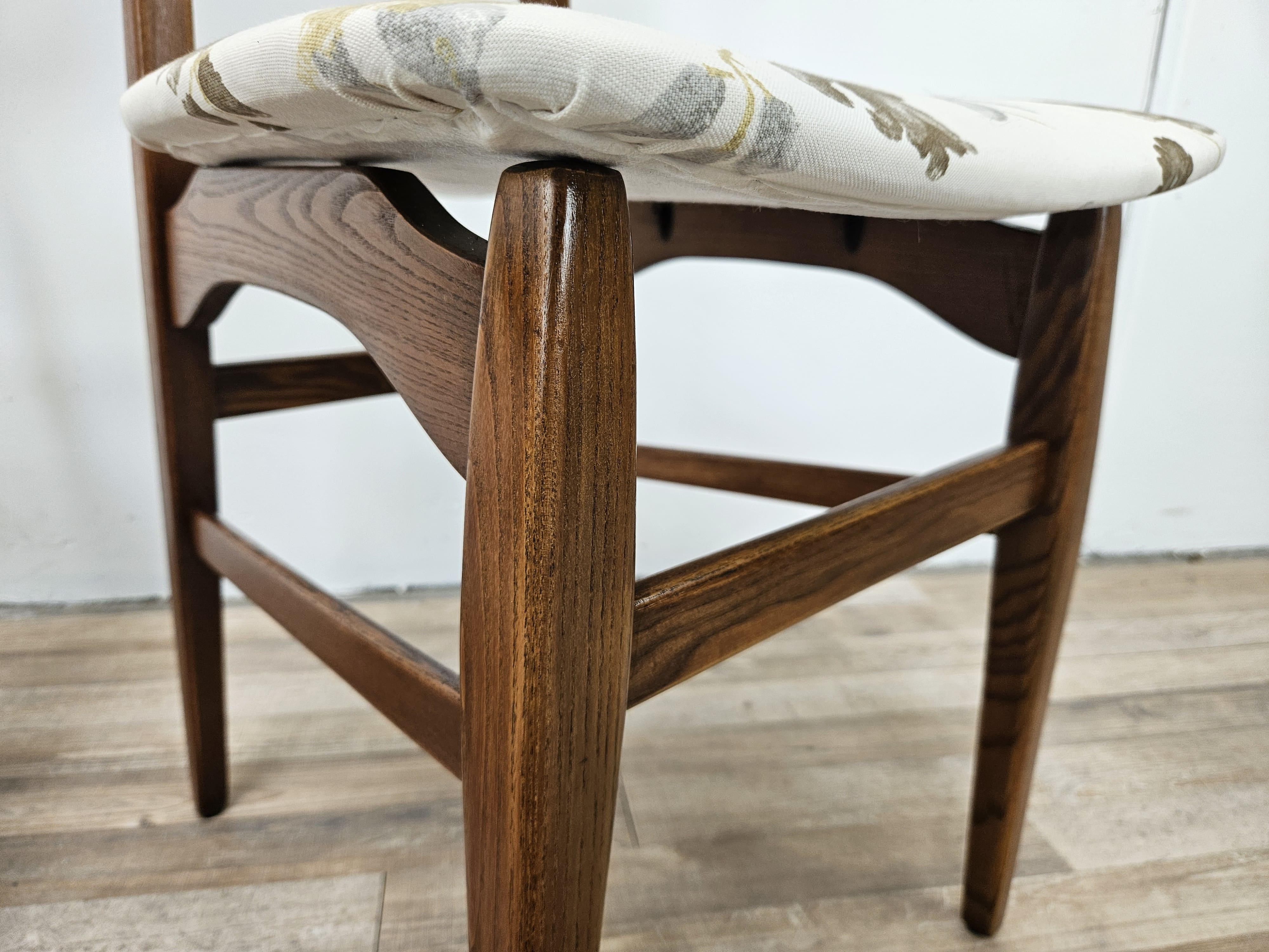 Esszimmerstühle aus Teakholz der siebziger Jahre im skandinavischen Design im Angebot 7