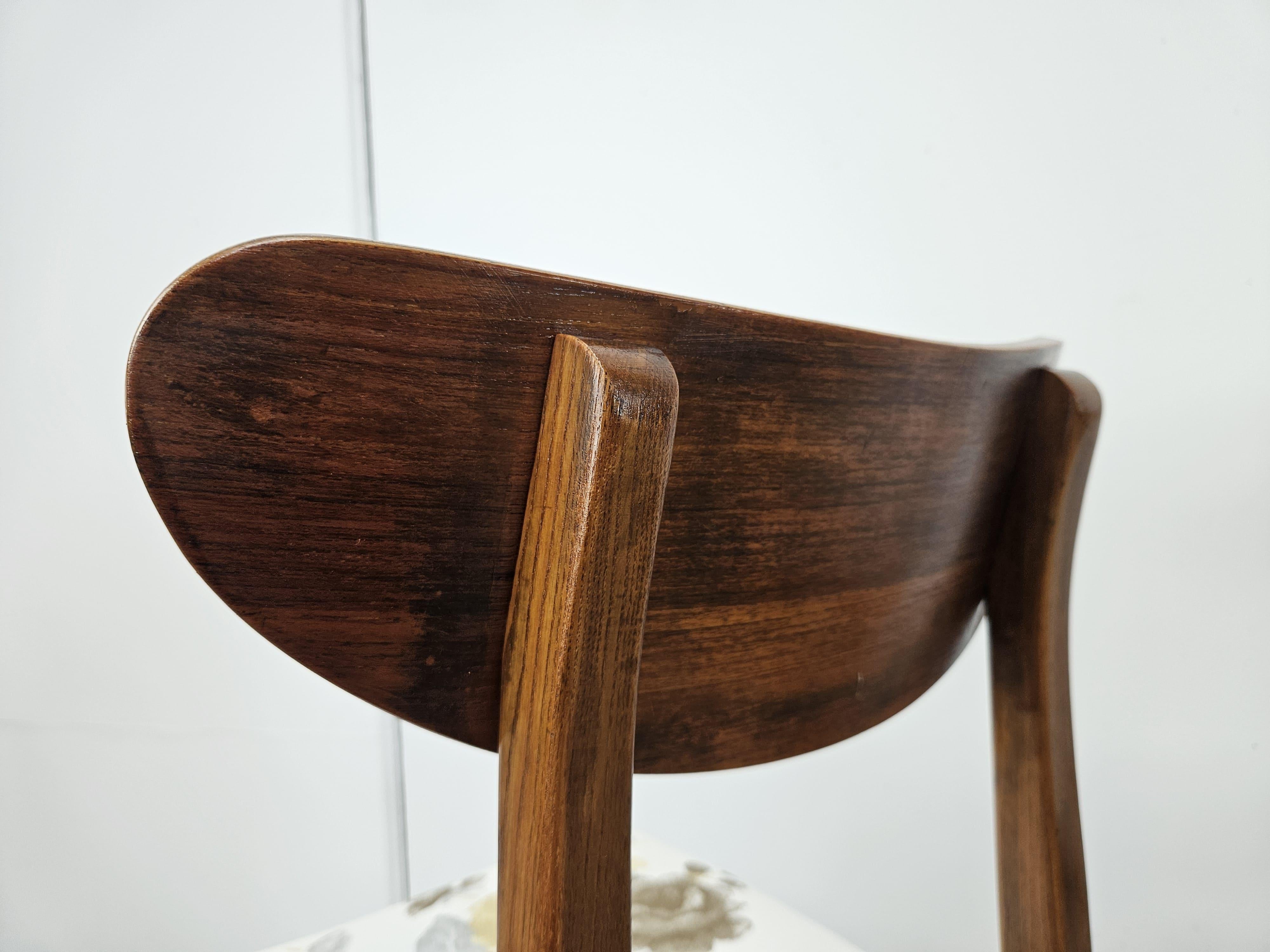 Esszimmerstühle aus Teakholz der siebziger Jahre im skandinavischen Design im Angebot 11