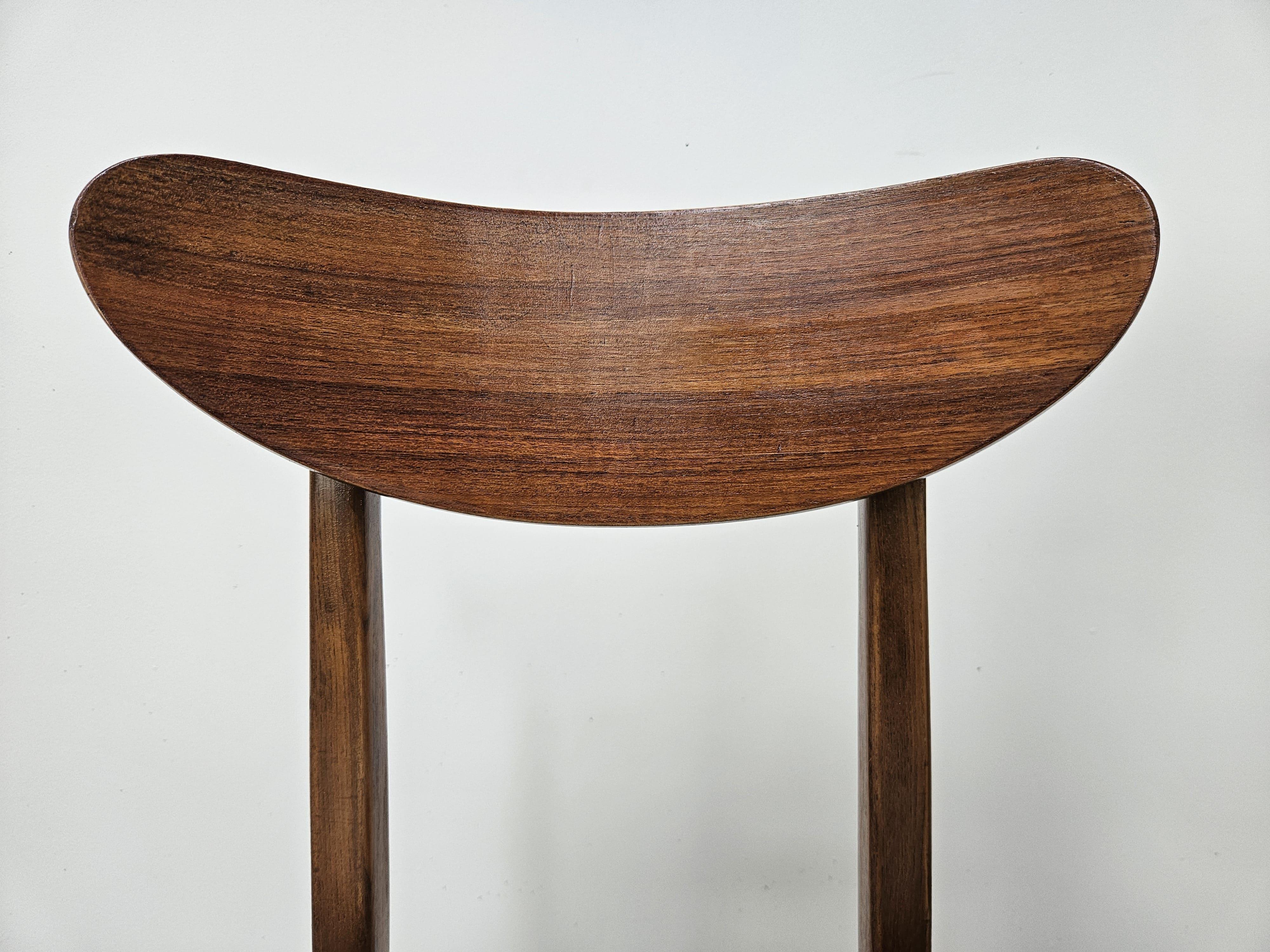 Esszimmerstühle aus Teakholz der siebziger Jahre im skandinavischen Design (Late 20th Century) im Angebot