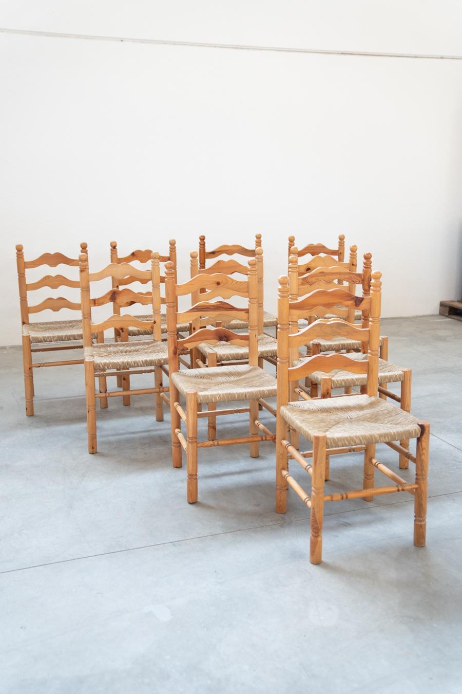 Hand-Knotted Friulian rustic chairs with turned legs, set of 12, 1980-1990 For Sale