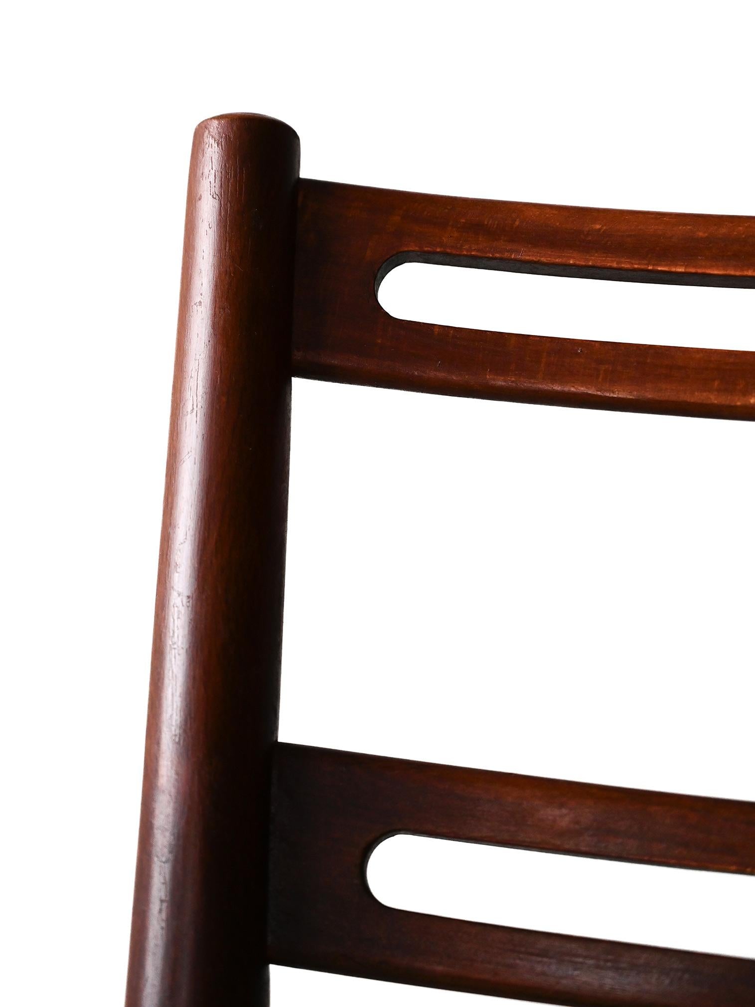 Sedie scandinave in legno e pelle en venta 1