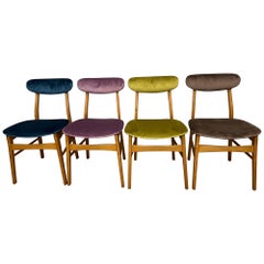 Sedie Set n. 4 Scandinave in Faggio rivestite in velluto colorato Vintage 1960 - Sedie Set n. 4 Scandinave in Faggio rivestite in velluto colorato Vintage 1960 -
