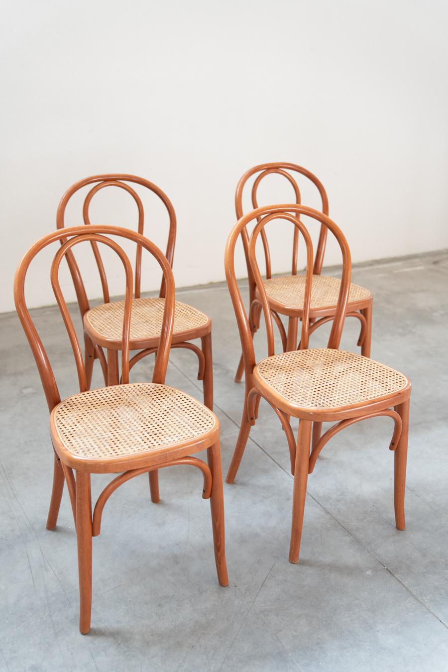 Sedie stile Thonet, in legno di faggio curvato und Seduta in Paglia, Nr. 34 insgesamt (Stroh) im Angebot