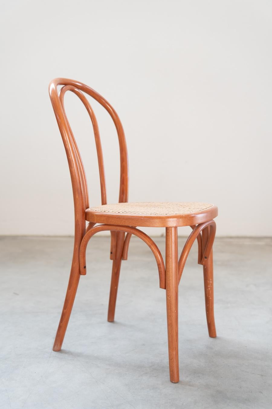 Sedie stile Thonet, in legno di faggio curvato e seduta in paglia, nr 34 totale For Sale 4