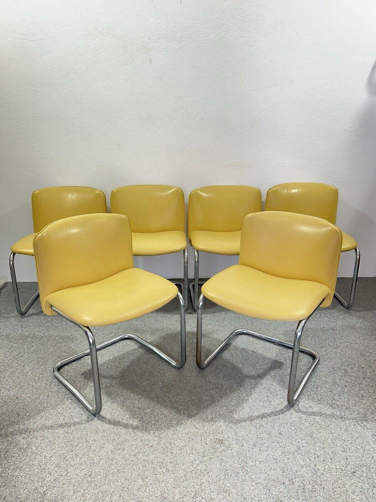 Vintage Chairs in Chrome Steel 1970s set of 6.


Wonderful set consisting of 6 chairs, tubular chrome steel frame, seats and back covered in beige leather.


The item is in good condition, only slight and obvious signs of time due to use and age