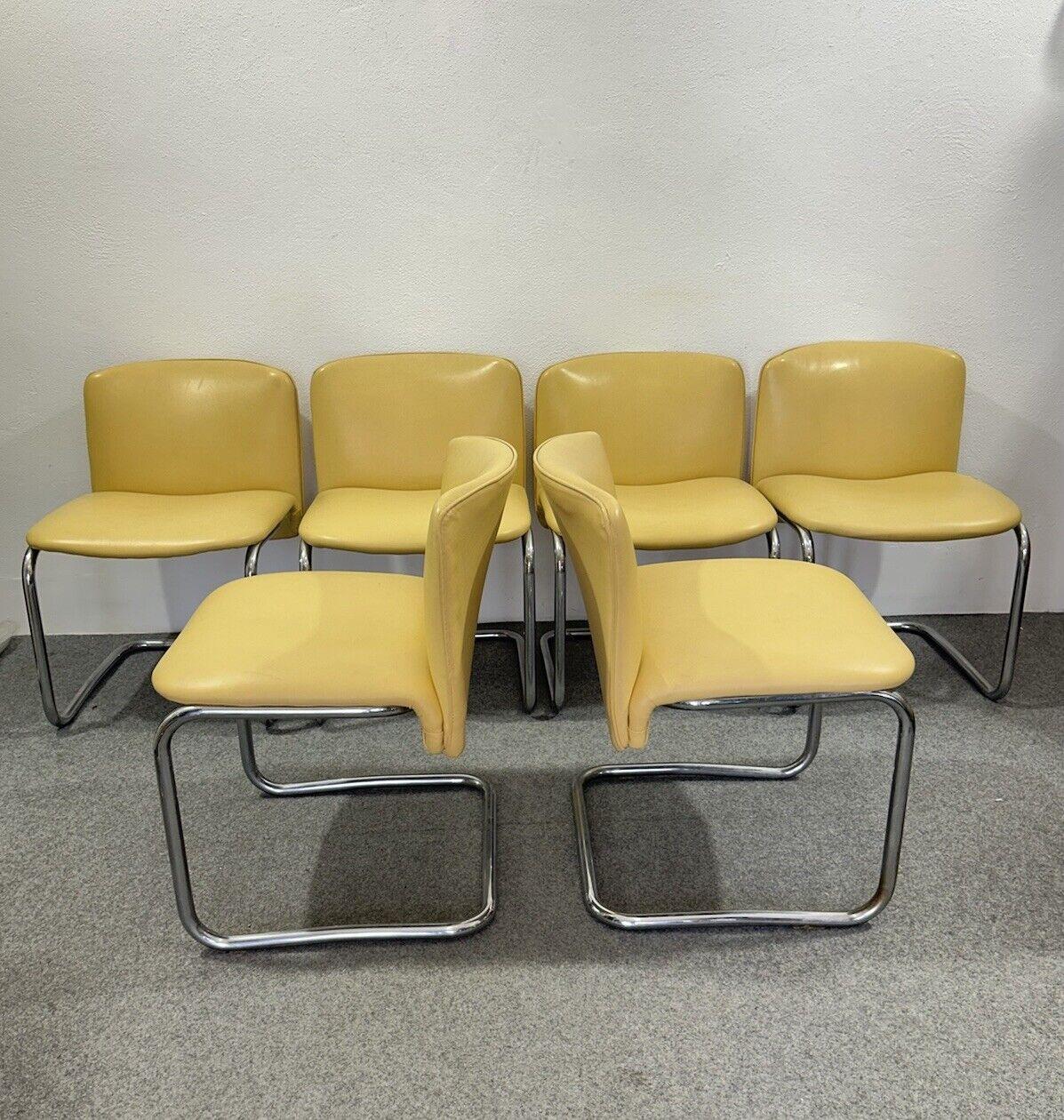 Vintage Chairs in Chrome Plated Steel 1970s Set of 6 In Good Condition For Sale In Taranto, IT