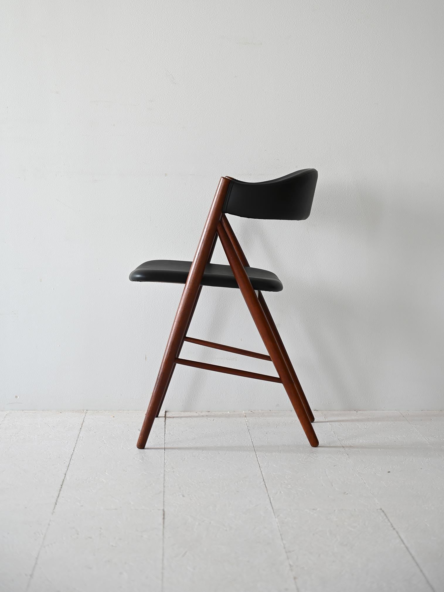 Scandinavian Sedie vintage in similpelle in vendita