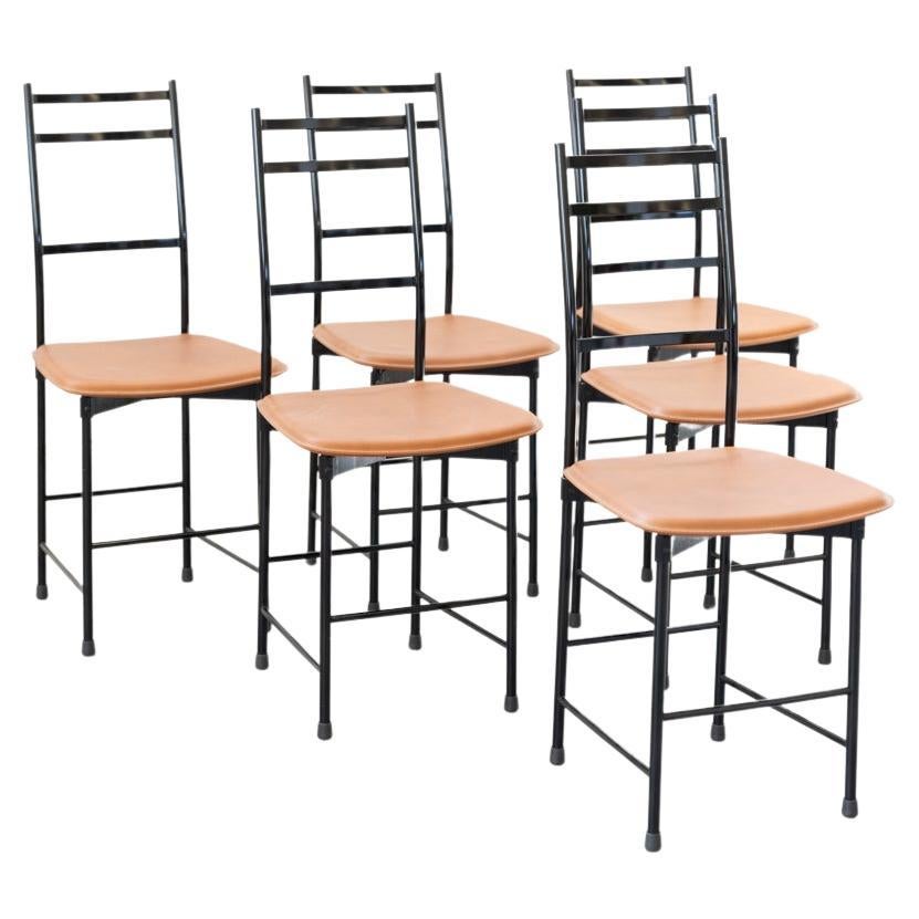 Sillas Ycami años 80 aluminio anodizado pintado de negro con asiento de cuero co en venta