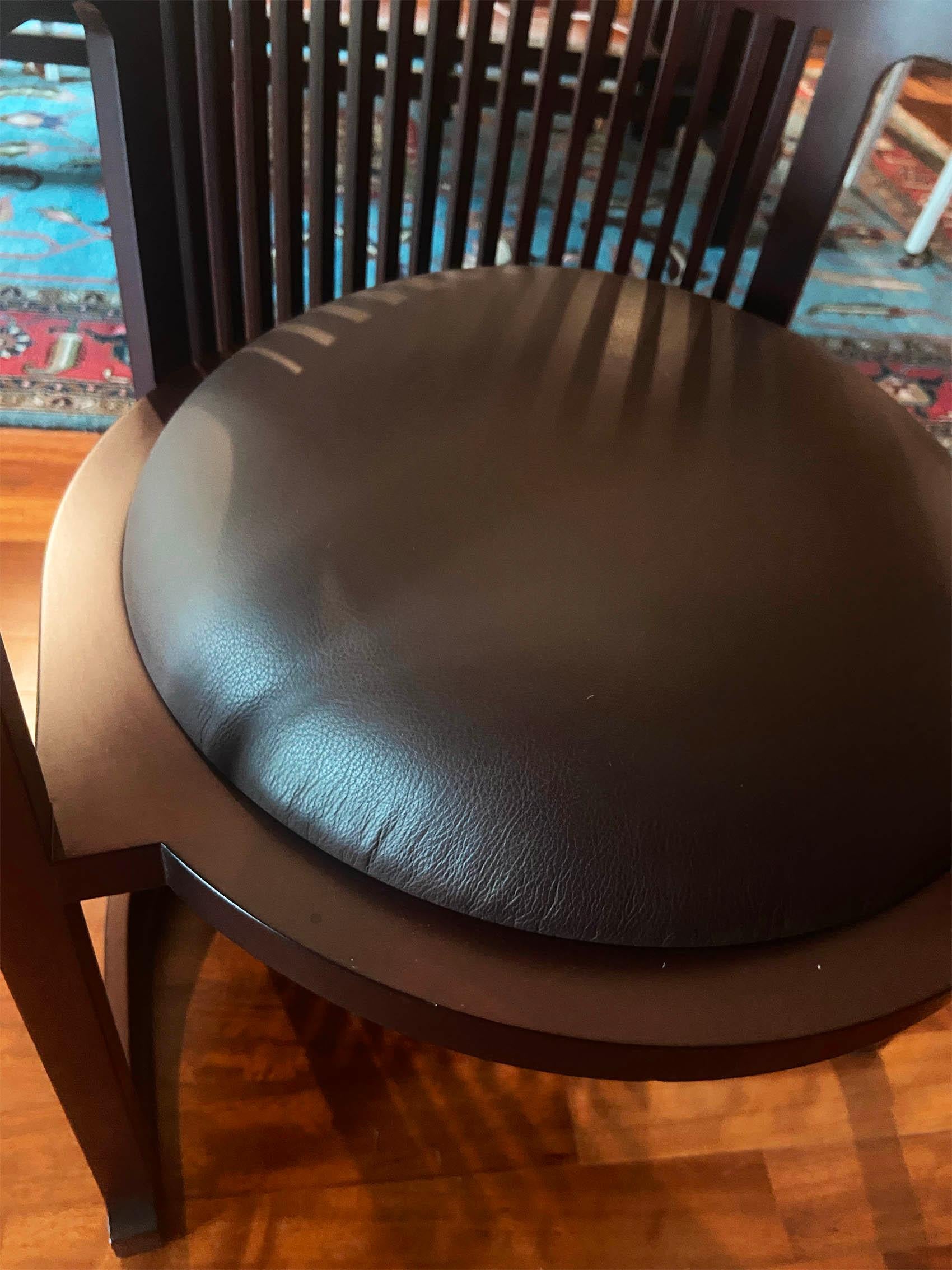 Barrel chair von Frank Lloyd Wright aus dem Jahr 1937, hergestellt von Cassina 1986 im Angebot 3