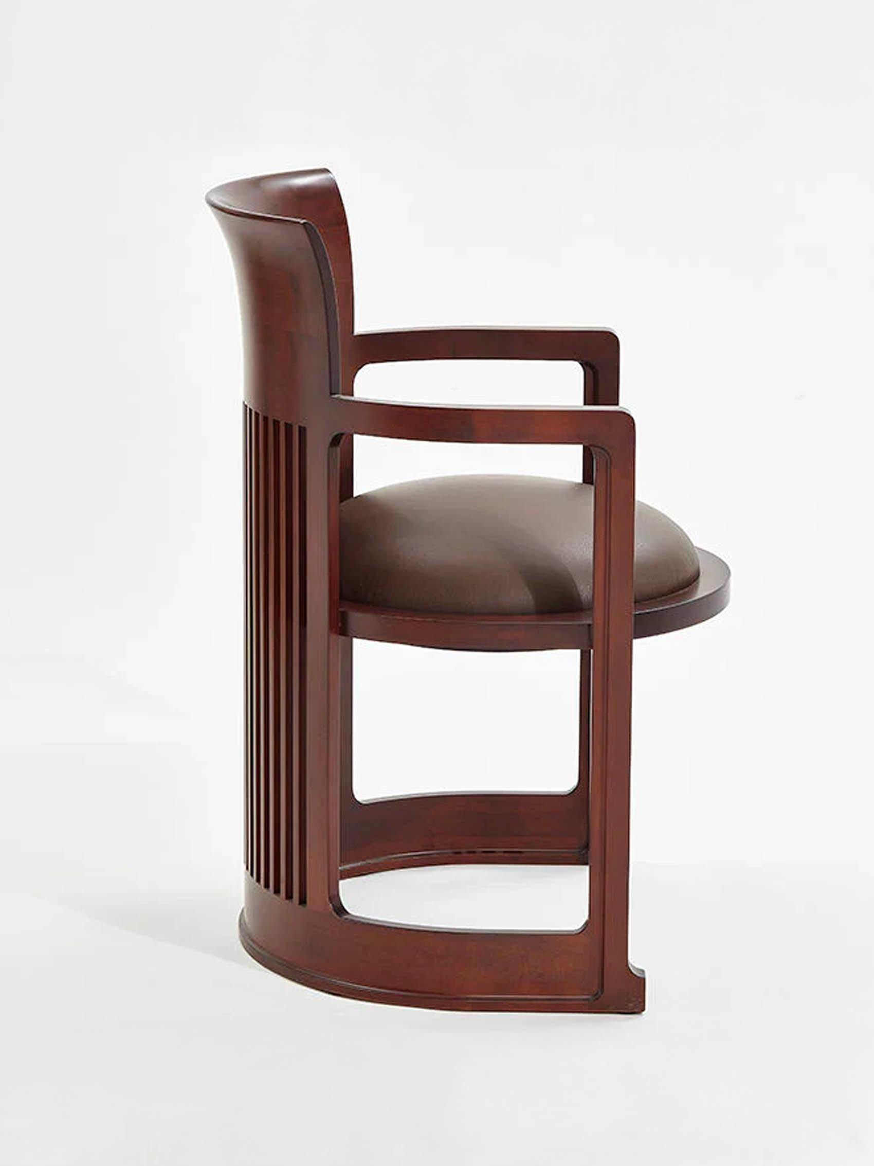 Barrel chair von Frank Lloyd Wright aus dem Jahr 1937, hergestellt von Cassina 1986 (Moderne) im Angebot