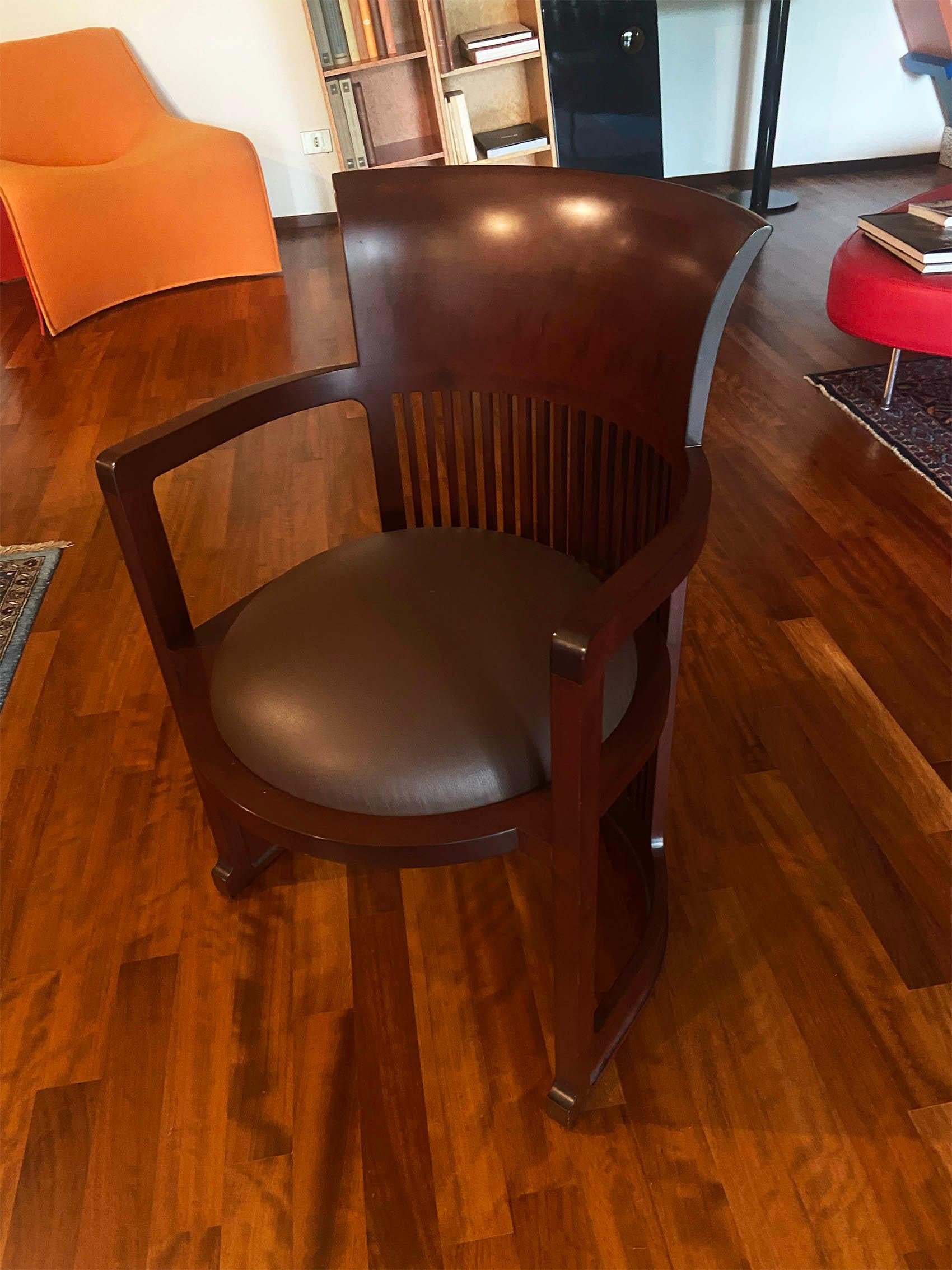 Barrel chair von Frank Lloyd Wright aus dem Jahr 1937, hergestellt von Cassina 1986 im Zustand „Hervorragend“ im Angebot in Ravenna, IT