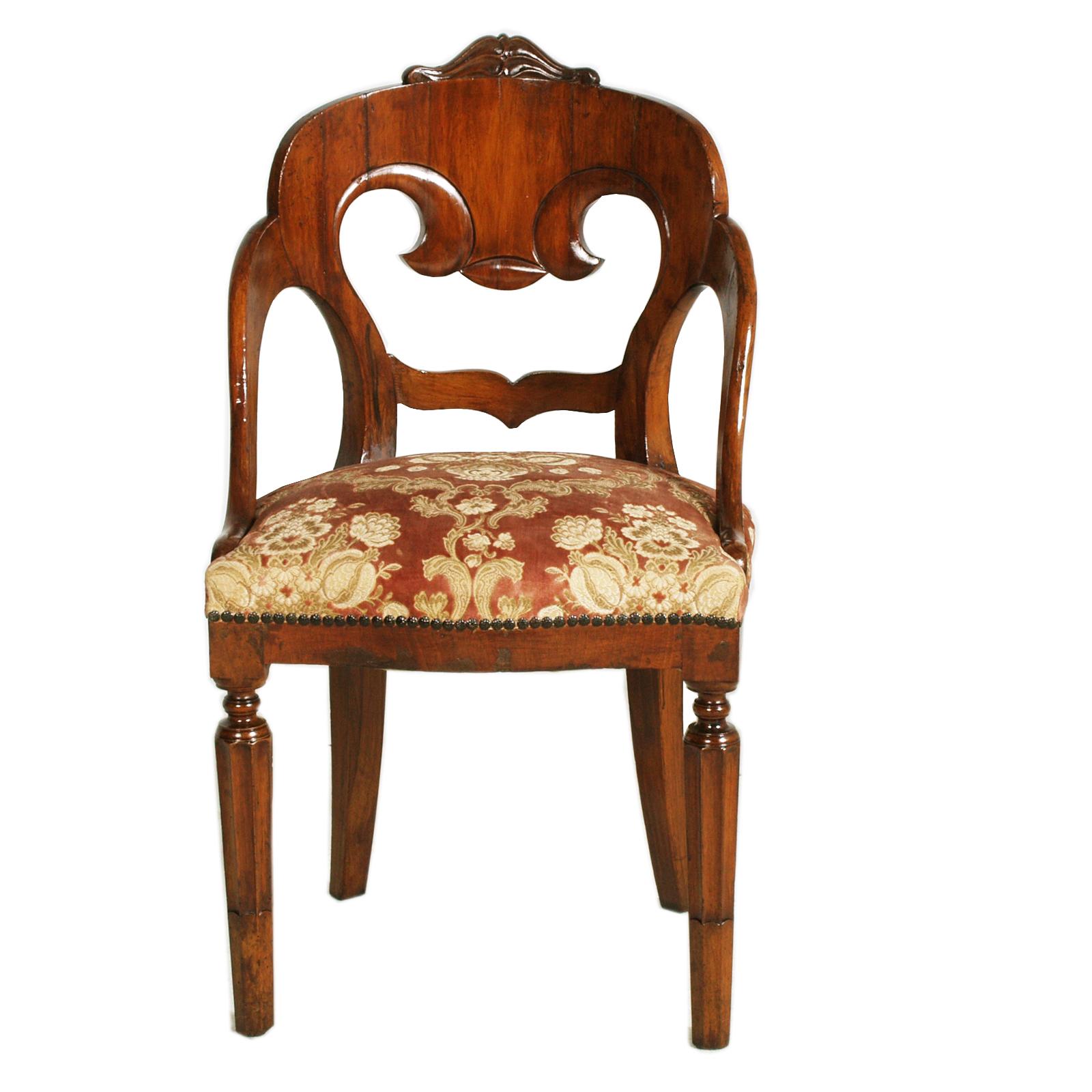 Italian Fauteuil Bergère Louis XVI de Testolini Frères en noyer sculpté en vente