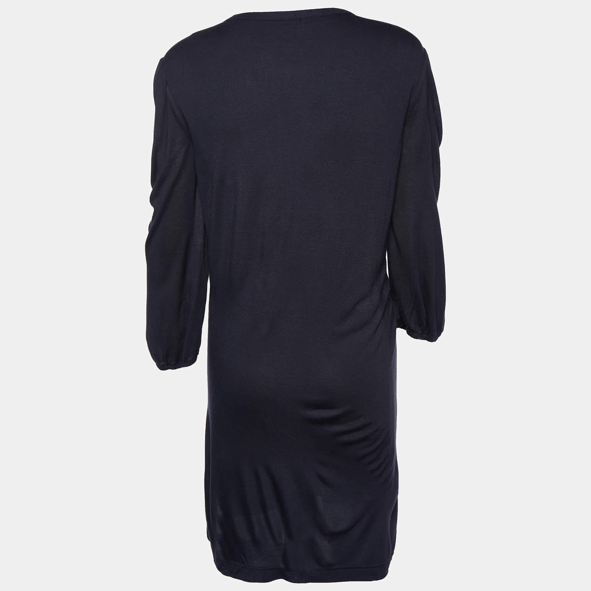 Whether you want to go out on casual outings with friends or just want to lounge around this tunic is a versatile piece and can be styled in many ways. It has been made using fine fabric.