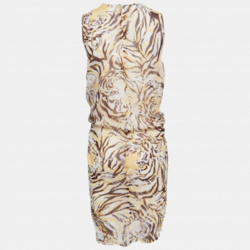 Die hohe Kunstfertigkeit und die feminine Silhouette dieses Designer-Kleides zeugen von der tadellosen Schneiderkunst des Labels. Es ist aus hochwertigen MATERIALEN genäht, hat eine gute Passform und lässt sich leicht mit schicken Accessoires,
