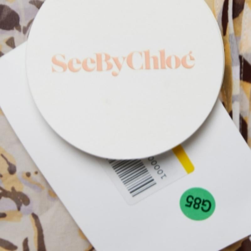 See by Chloe Braun/Gelbes Tiger Print Seidenkrawatte ärmelloses kurzes Kleid S im Zustand „Hervorragend“ im Angebot in Dubai, Al Qouz 2