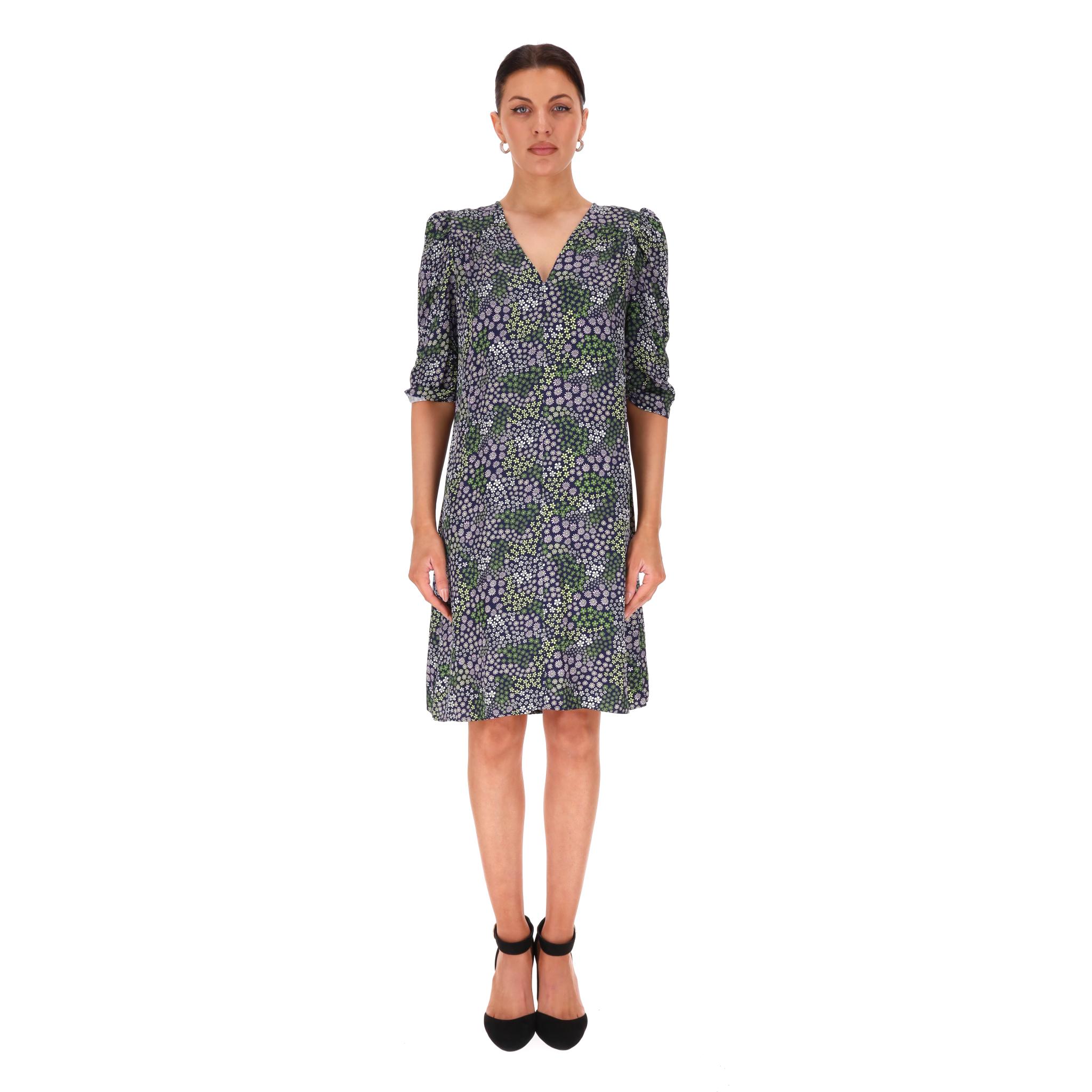 Brand New - See By Chloe Floral Puff Sleeve Shift Dress

Knee-length shift dress designed with all-over floral print in the shades of purple, white and green.

Featuring V-neck and puff sleeves. Rrp Approx. £320

Size – 40FR

Condition – Brand New,