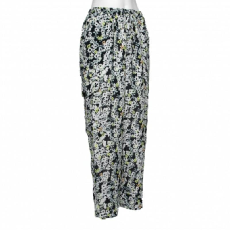 See By Chloe - Pantalone in seta stampata con fiori multicolore M. In condizioni buone in vendita a Dubai, Al Qouz 2