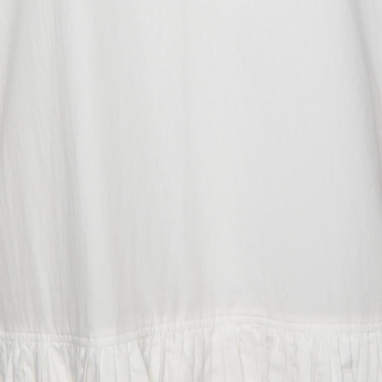 Confectionnée sans effort dans un modèle chic, cette robe blanche See by Chloe est facile à porter et à accessoiriser. Taillée avec soin, cette robe restera sans aucun doute l'une de vos préférées, saison après saison.