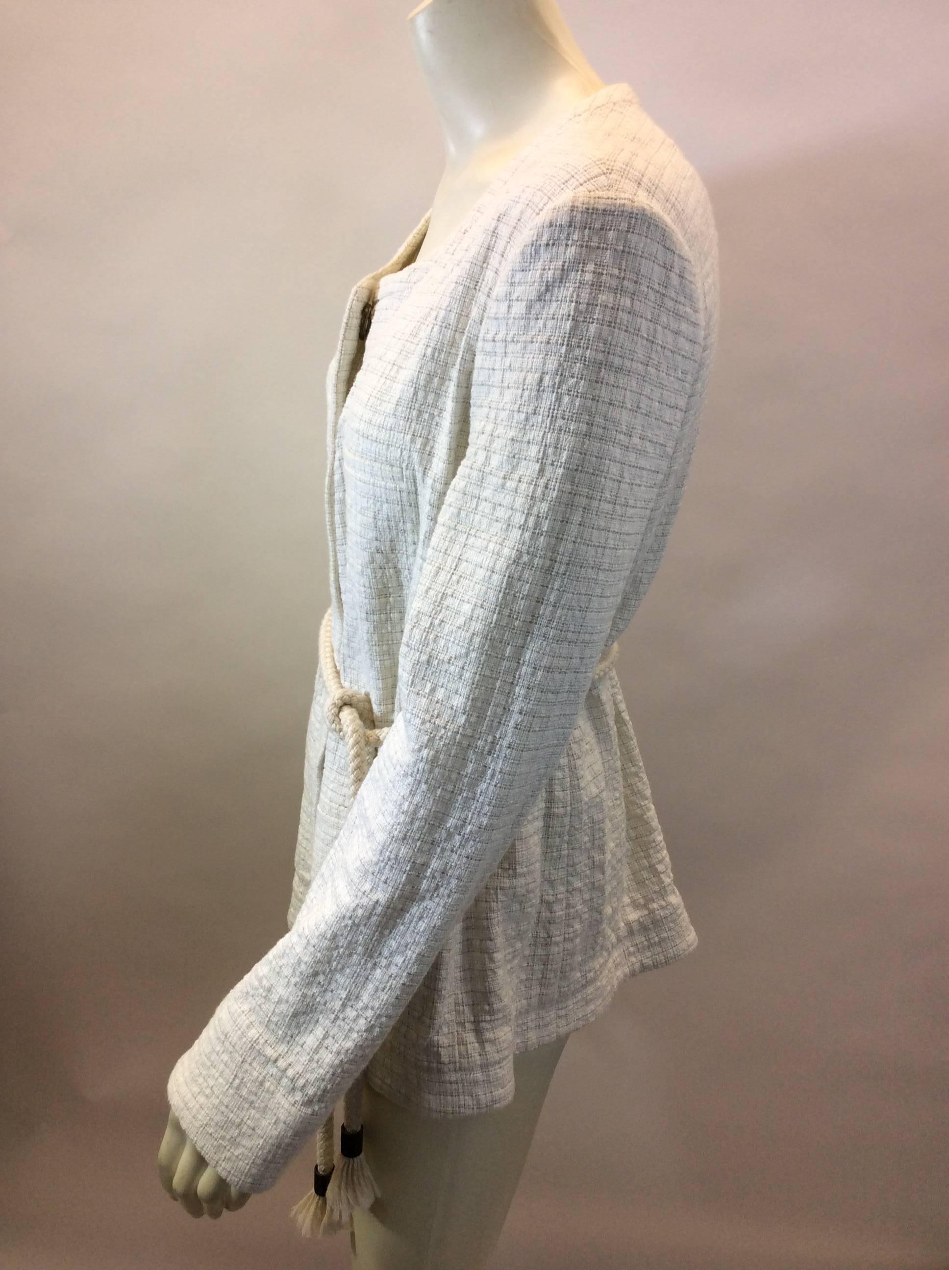 See By Chloe White Jacket with Rope Tie
$165
93% Cotton
6% Nylon
1% Elastane
Made in Italy
Size 6
Length 25