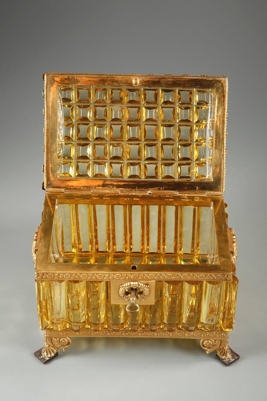 See larger image Early 19th Century French Cut Crystal Box in Rare Amber Color For Sale 2
