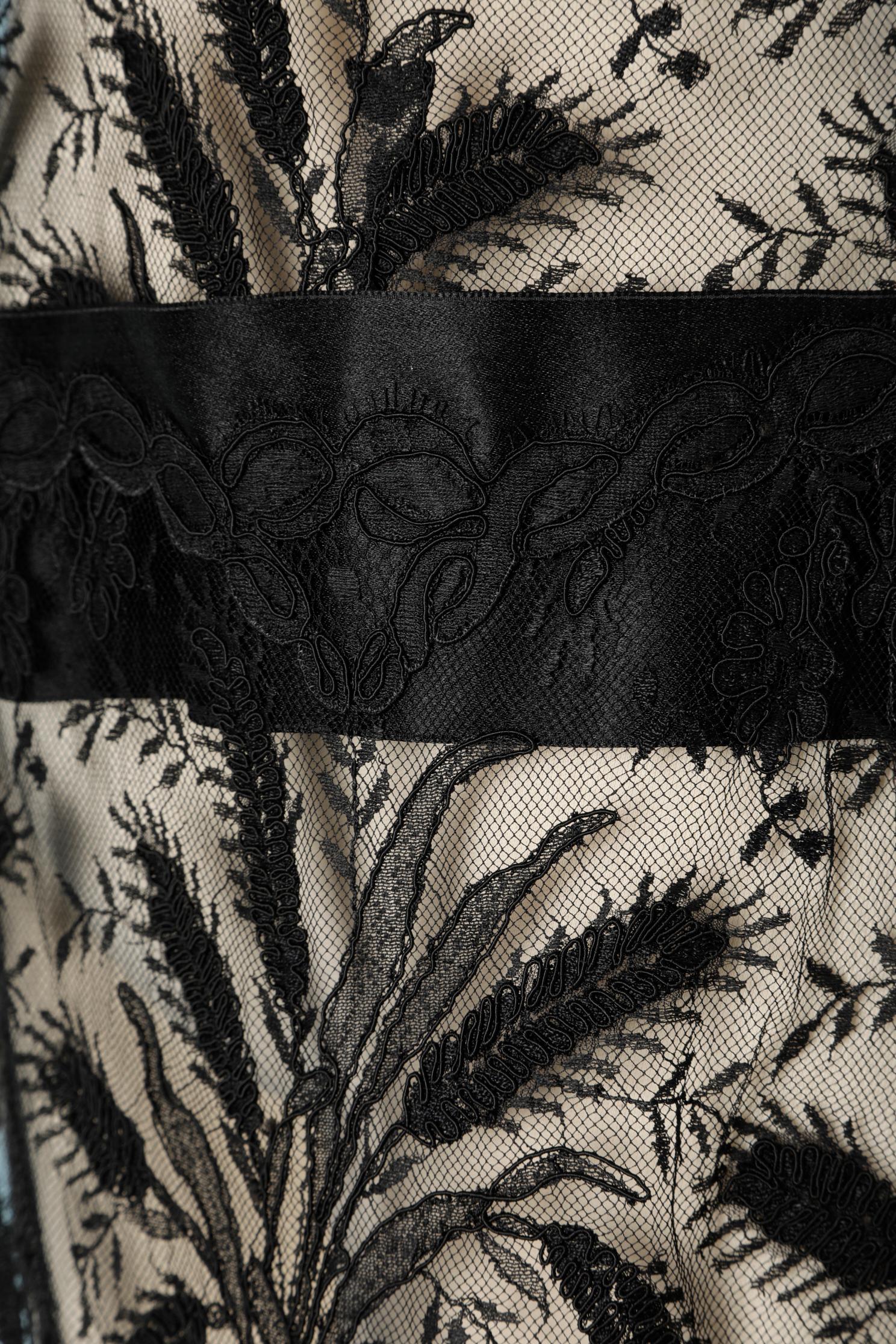 See-through black embroidered tulle with wheat head pattern  In Excellent Condition For Sale In Saint-Ouen-Sur-Seine, FR