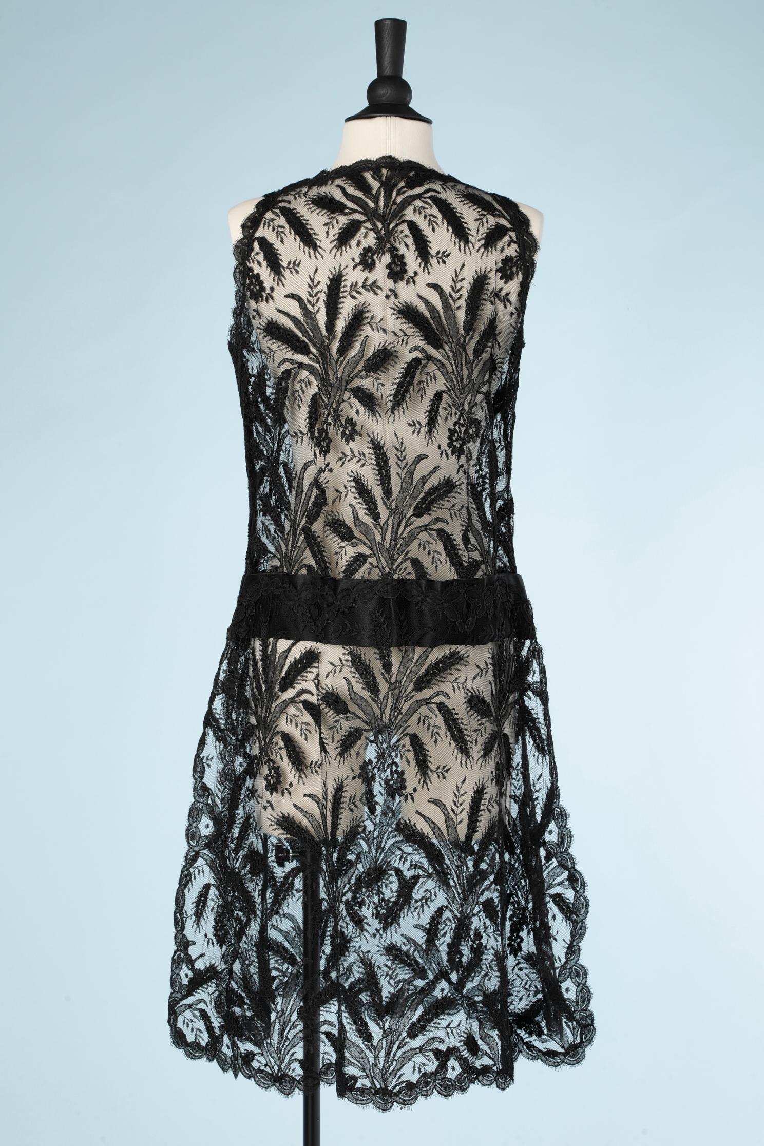 See-through black embroidered tulle with wheat head pattern For Sale 1