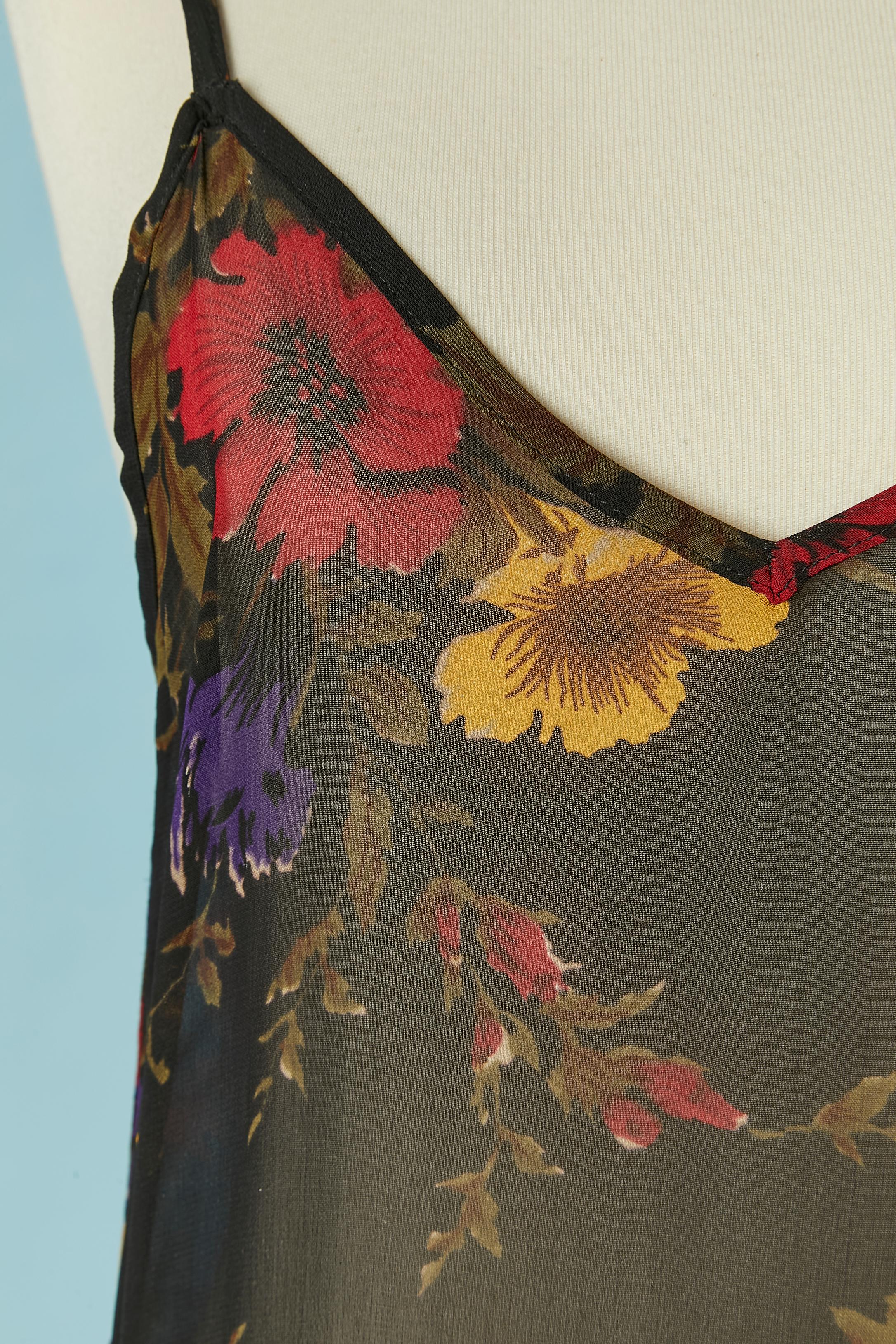 See-through slip dress with flower print. Fabric composition: 100% rayon. 
Pocket on both side. 
New with tag 
SIZE 40 (It) 36 (Fr) S 
