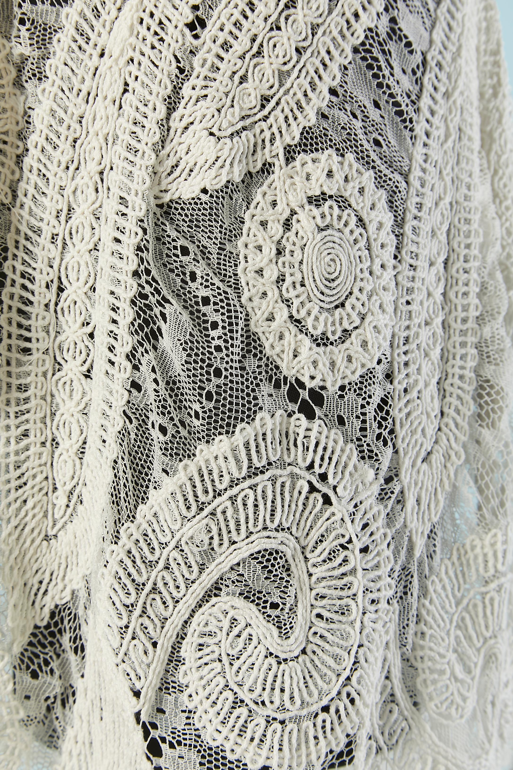 See-through white lace cocktail dress on a tulle base Cavalli Class  In Excellent Condition For Sale In Saint-Ouen-Sur-Seine, FR