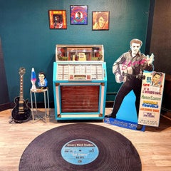 Seeburg jukebox mid century modern with bluetooth, sonos options lk eames