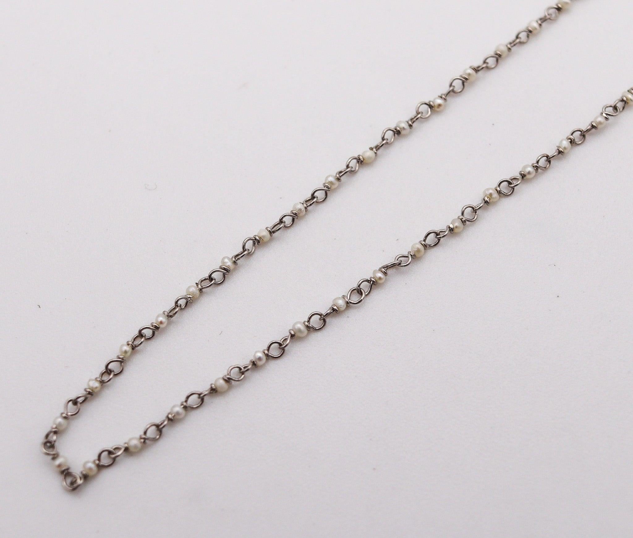 SEED PEARLS 1920 Art Deco Antique Stations Chain Necklace With Platinum Wires In Excellent Condition For Sale In Miami, FL