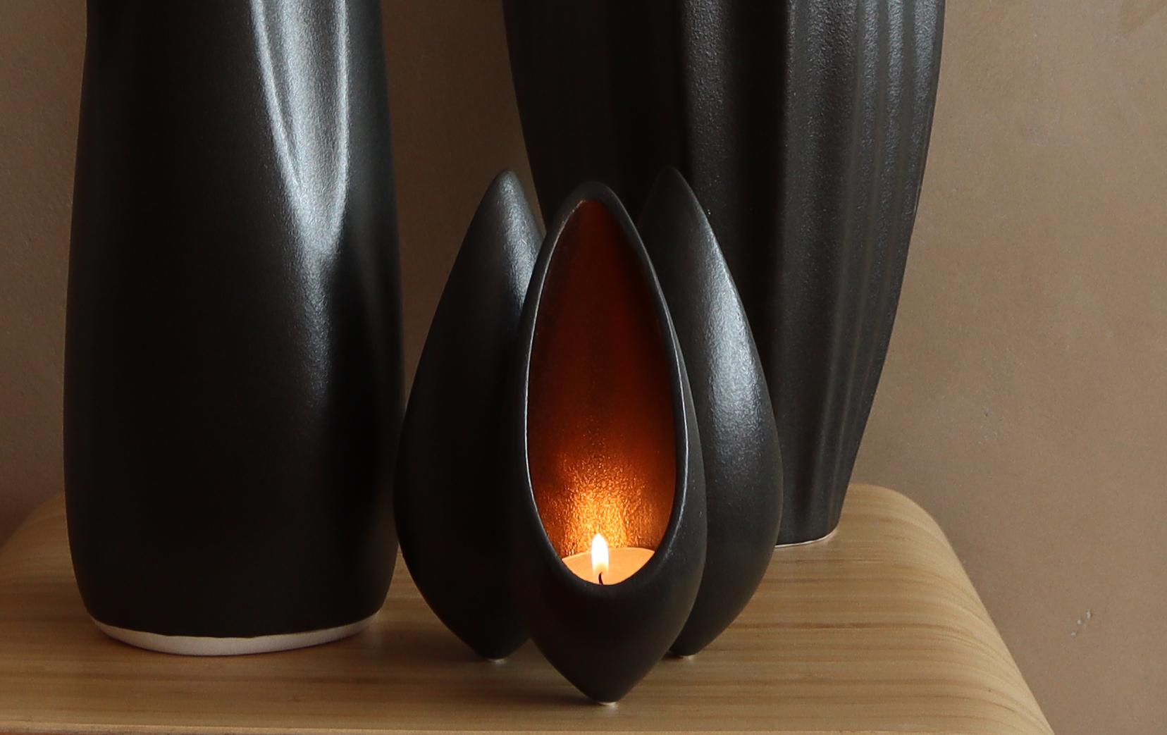 Seed Pod Tealight Holder - Matte Black In New Condition For Sale In Dunedin, NZ