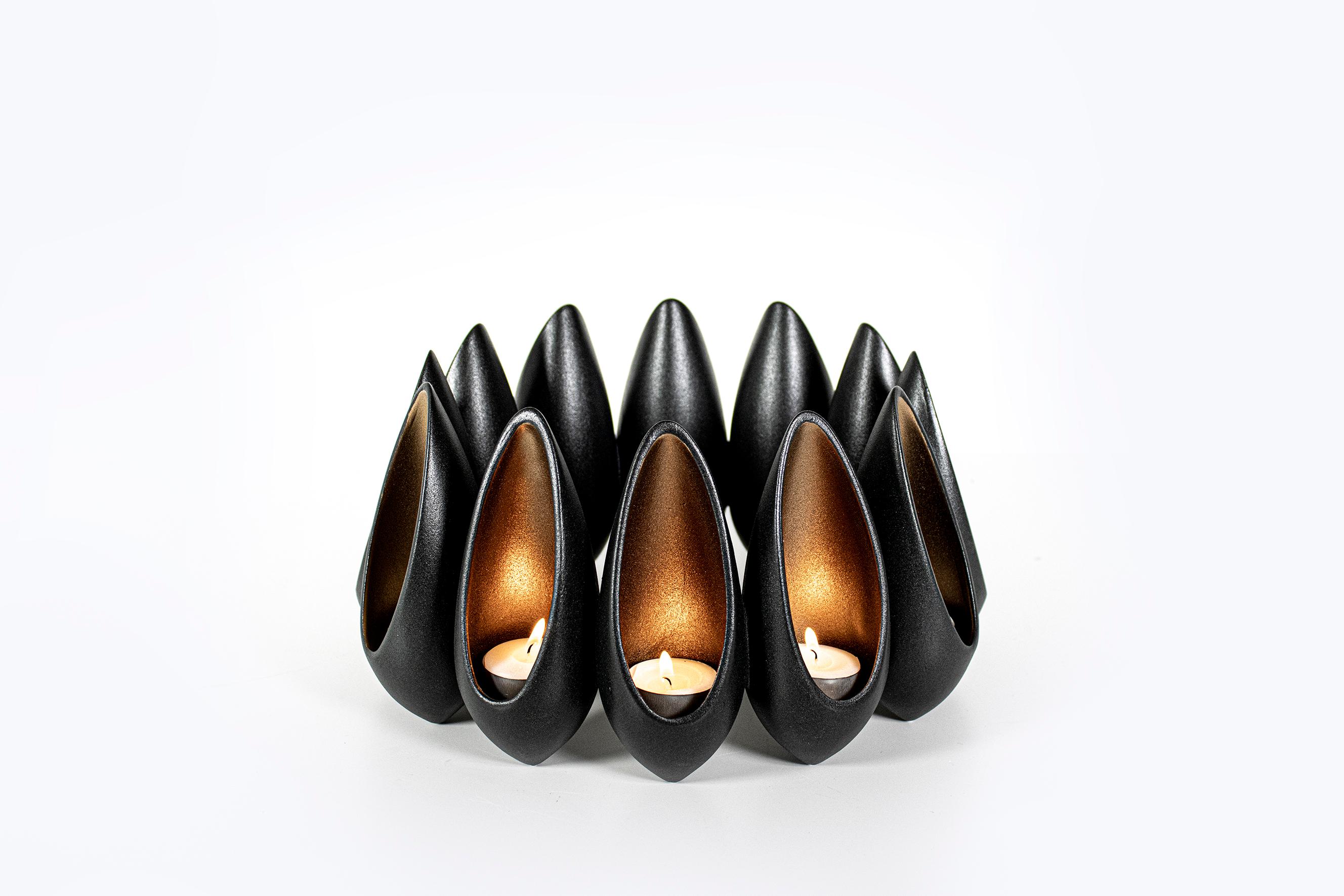 Experience the elegance and beauty of the Seed Pod Tealight Wreath, a unique centrepiece crafted by artisans in New Zealand. Part of the exclusive Seed Pod collection, this tealight wreath adds a modern twist to traditional dining room decor.
The