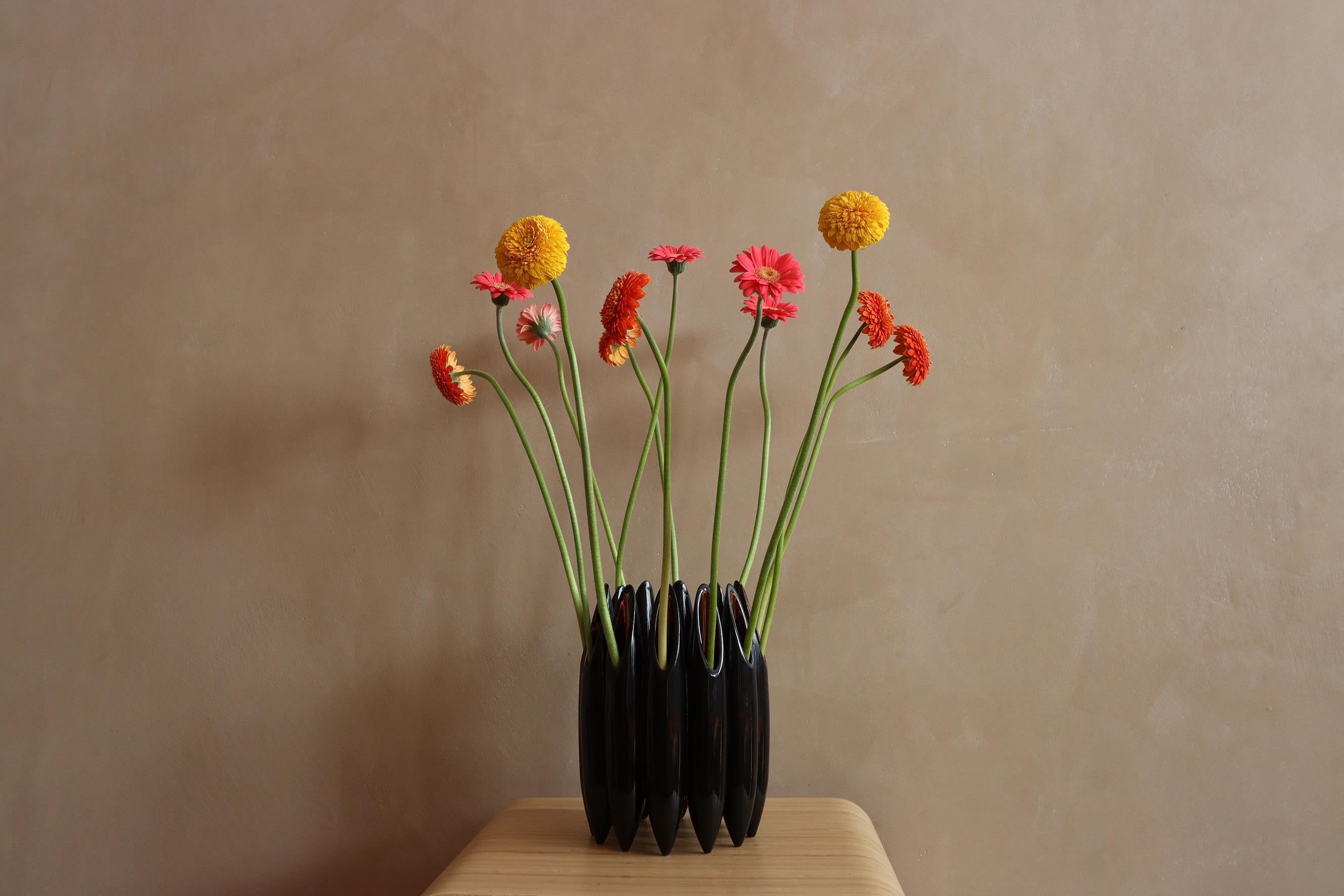 Seed Pod Vase, Slate Black For Sale 10