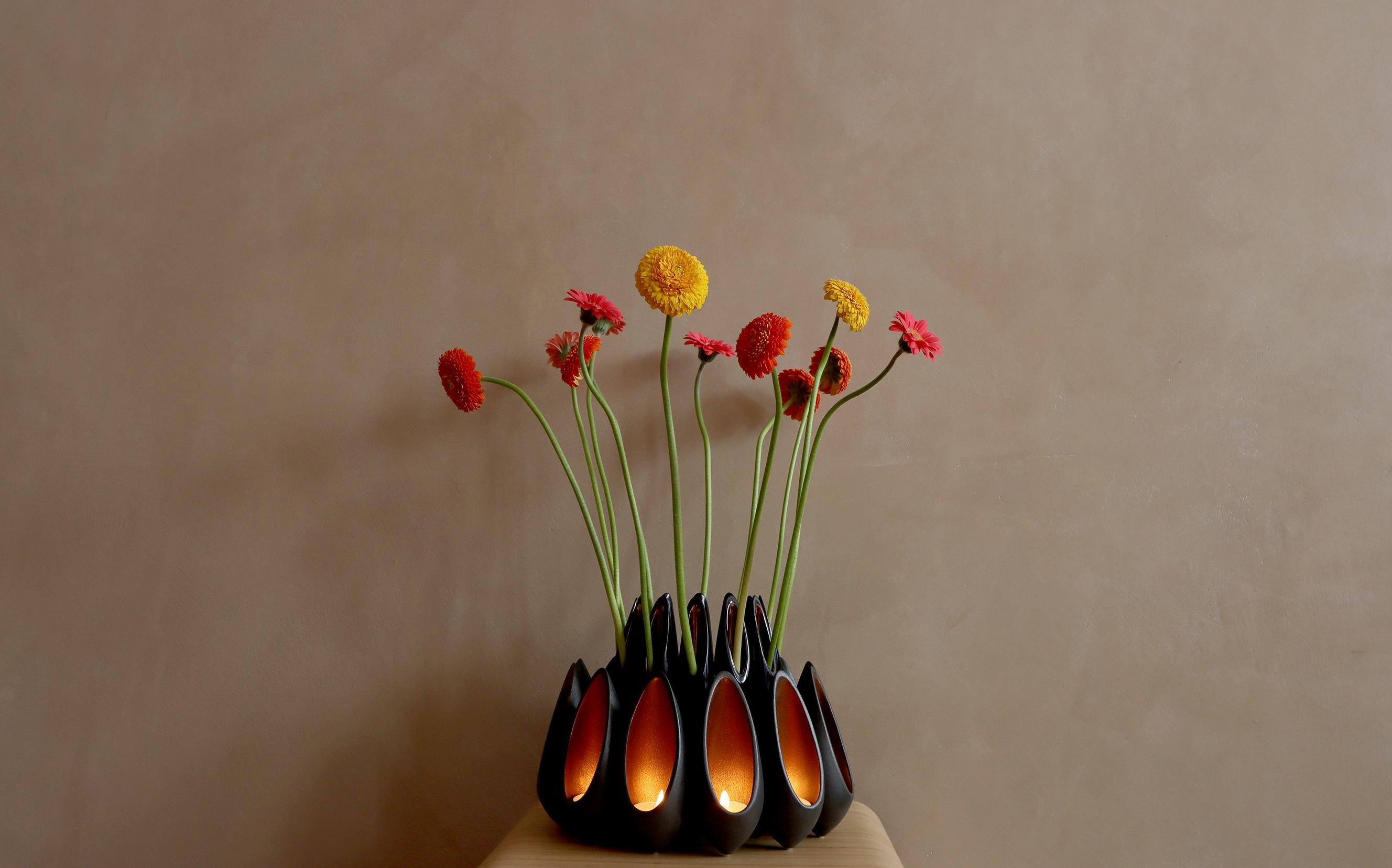 Seed Pod Vase, Slate Black For Sale 2