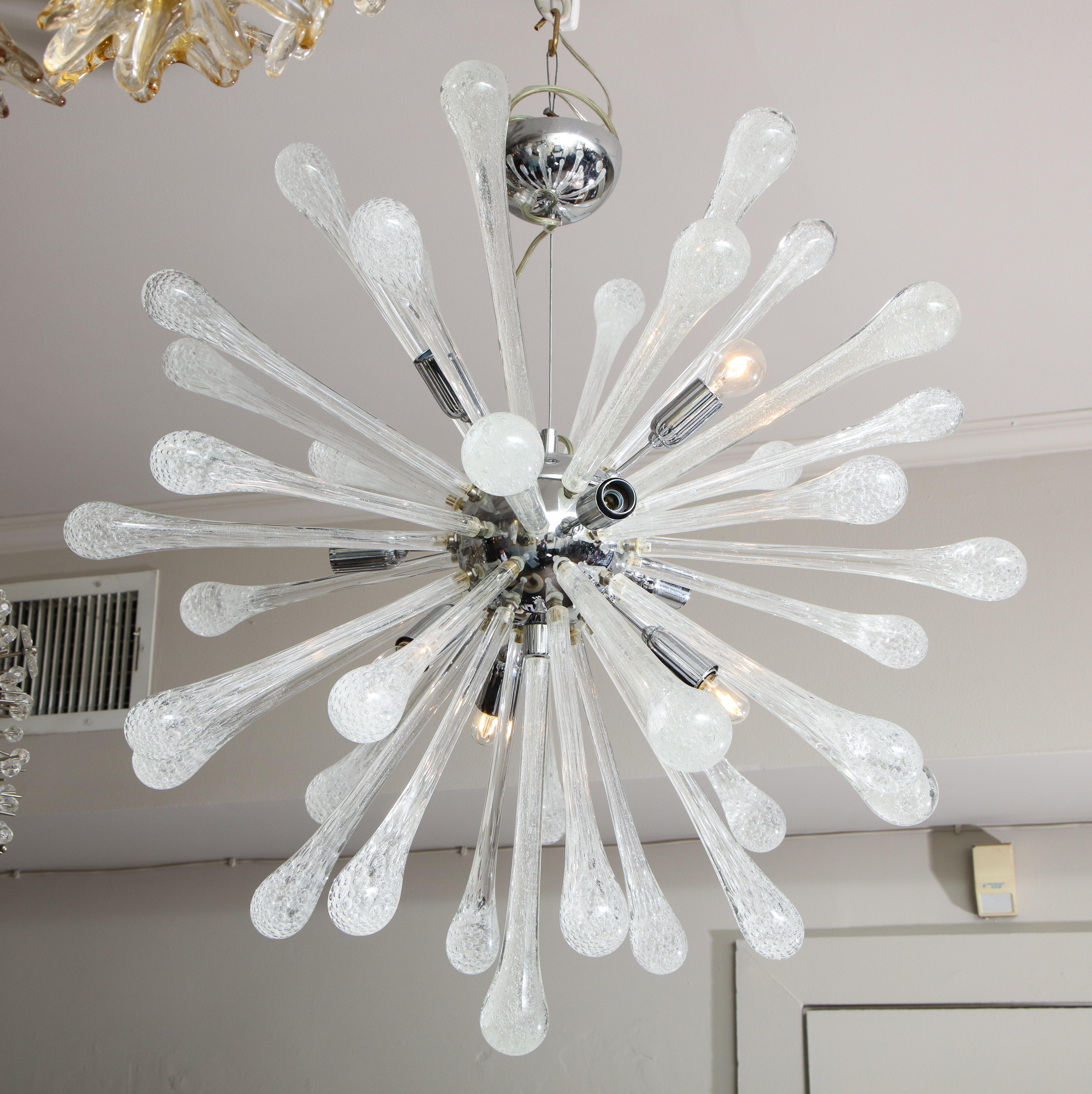 Italian Seedy Clear Bubble Teardrop Murano Glass Sputnik Chandelier For Sale