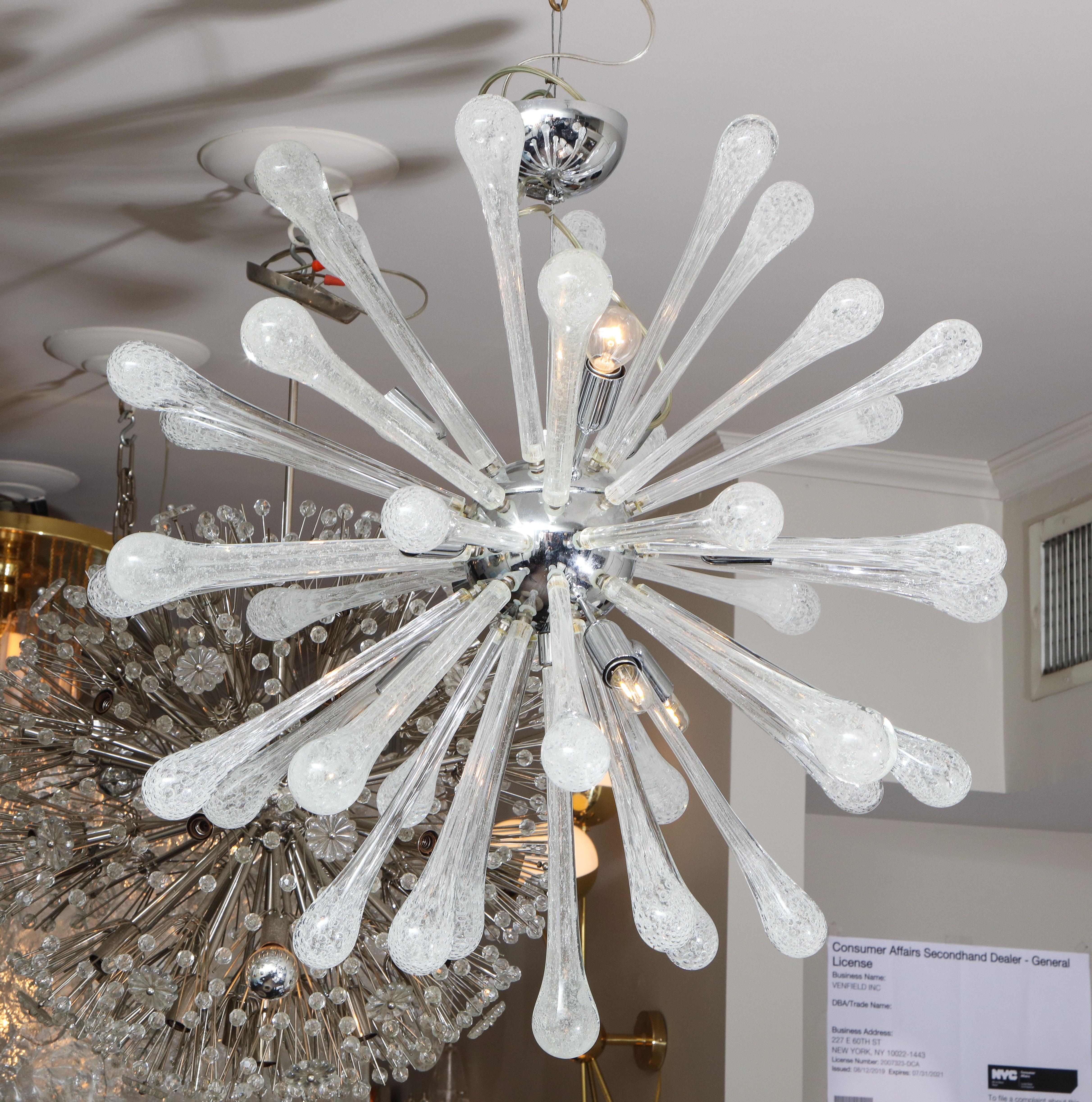 Seedy Clear Bubble Teardrop Murano Glass Sputnik Chandelier In Good Condition For Sale In New York, NY