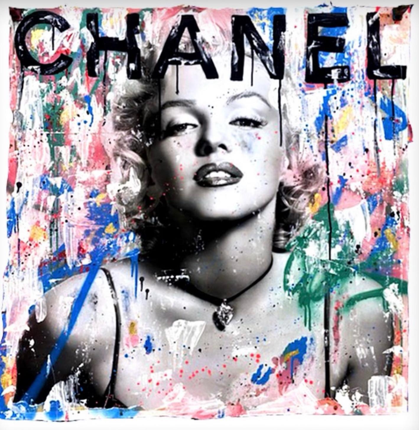 Monroe X Chanel – Mixed Media auf Papier – Gerahmt – Mixed Media Art von Seek One