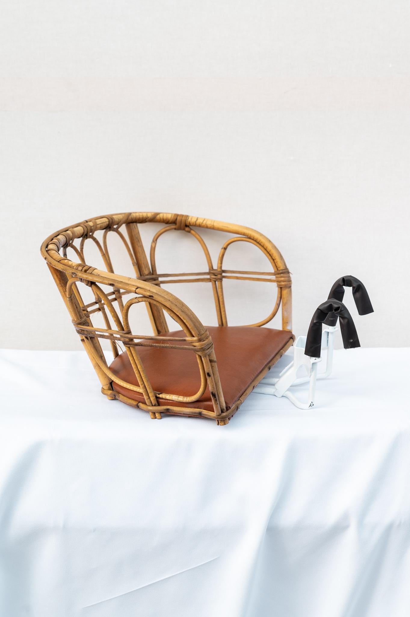 Mid-Century Modern Wicker front seat for transporting babies, 1960s For Sale