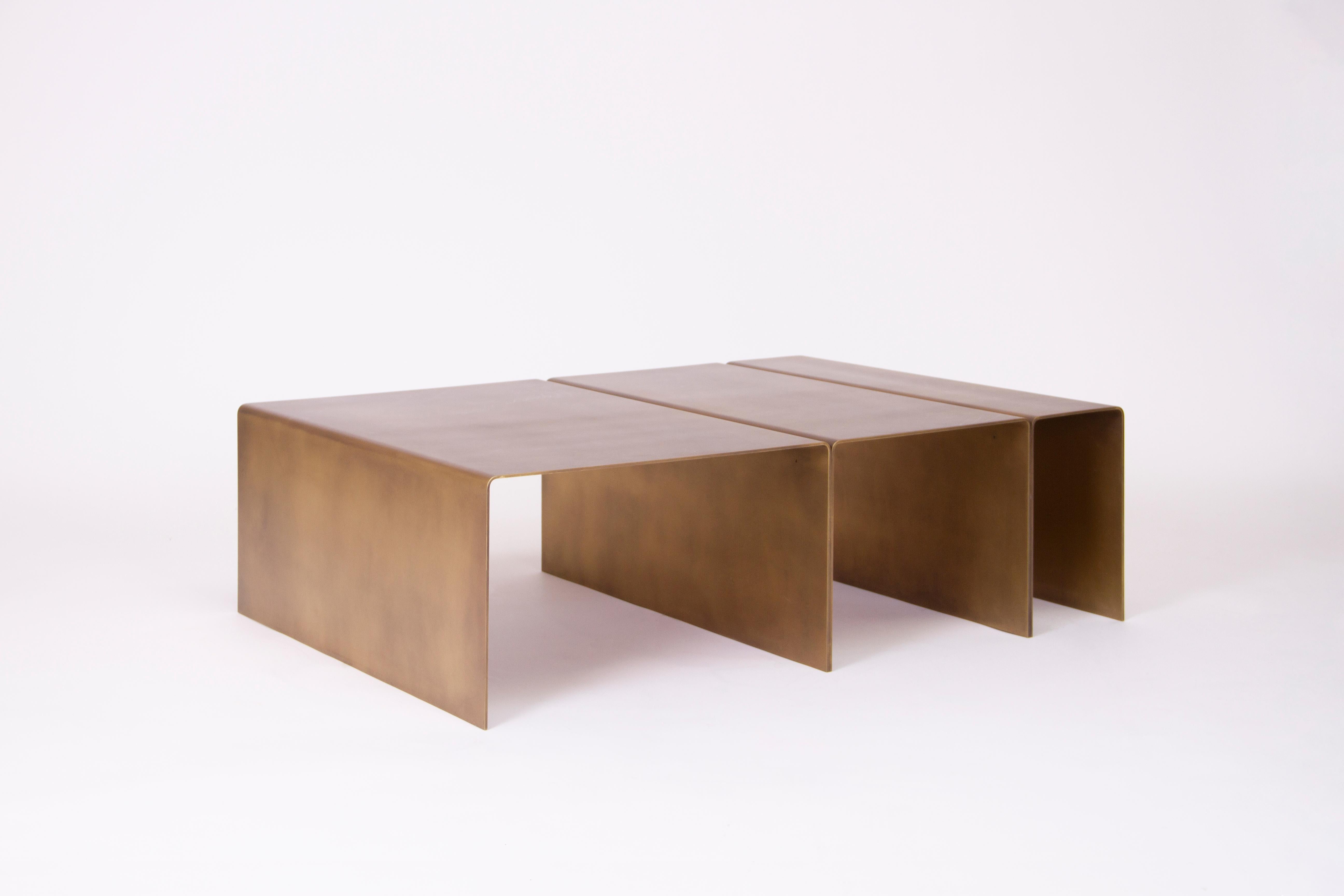 Table basse SEGMENT en aluminium bouclé par Estudio Persona Neuf - En vente à Los Angeles, CA