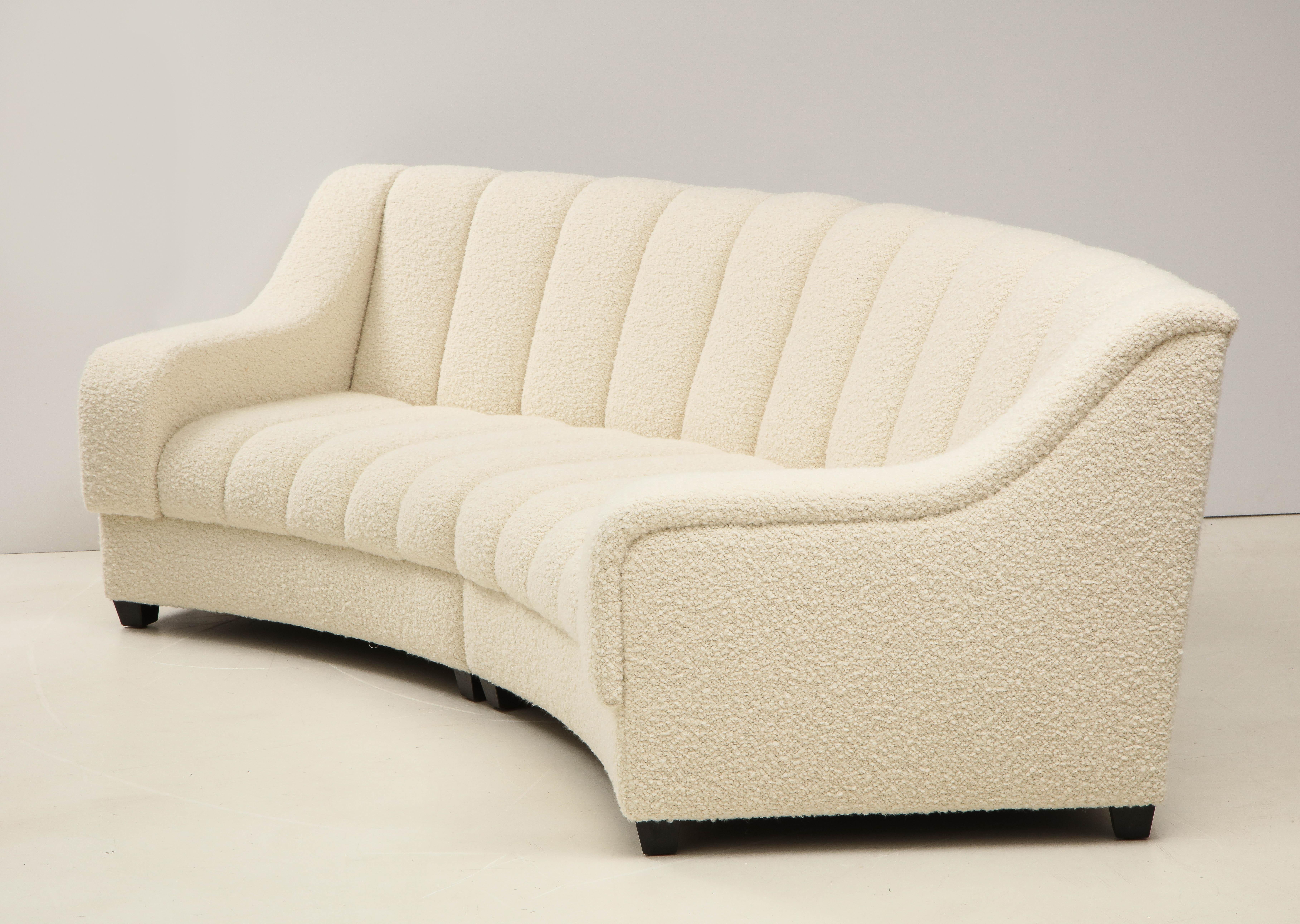 Hand-Crafted Segmented Curved Sofa in the Style of De Sede in Ivory Boucle, Italy