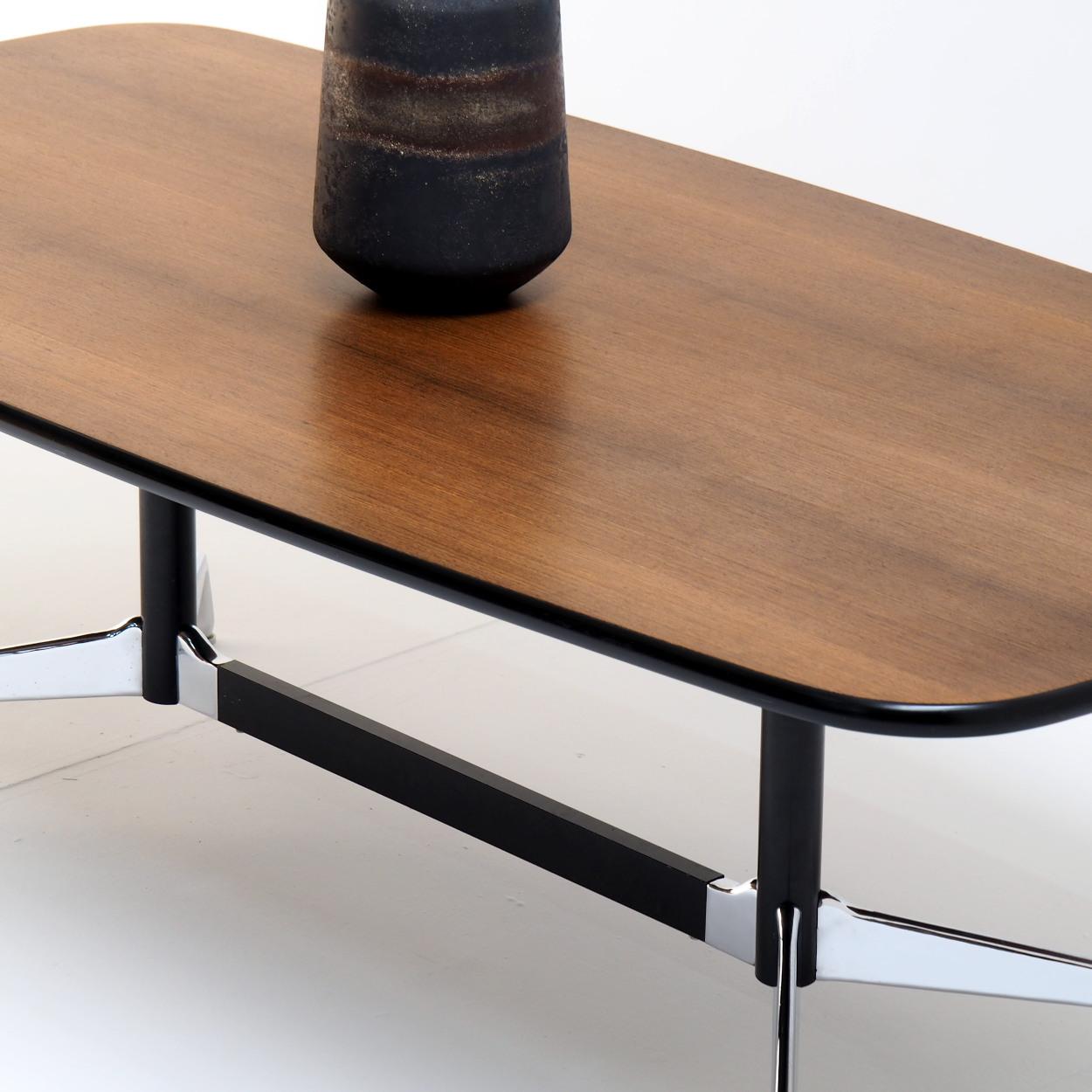 Cromo Tavolo da pranzo a segmenti di Charles and Ray Eames, firmato in vendita
